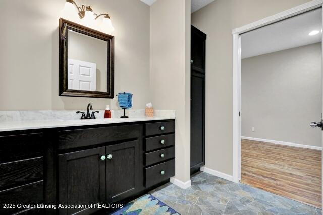 Charlotte, Michigan, 48813, United States, 5 Bedrooms Bedrooms, ,5 BathroomsBathrooms,Residential,For Sale,1898088