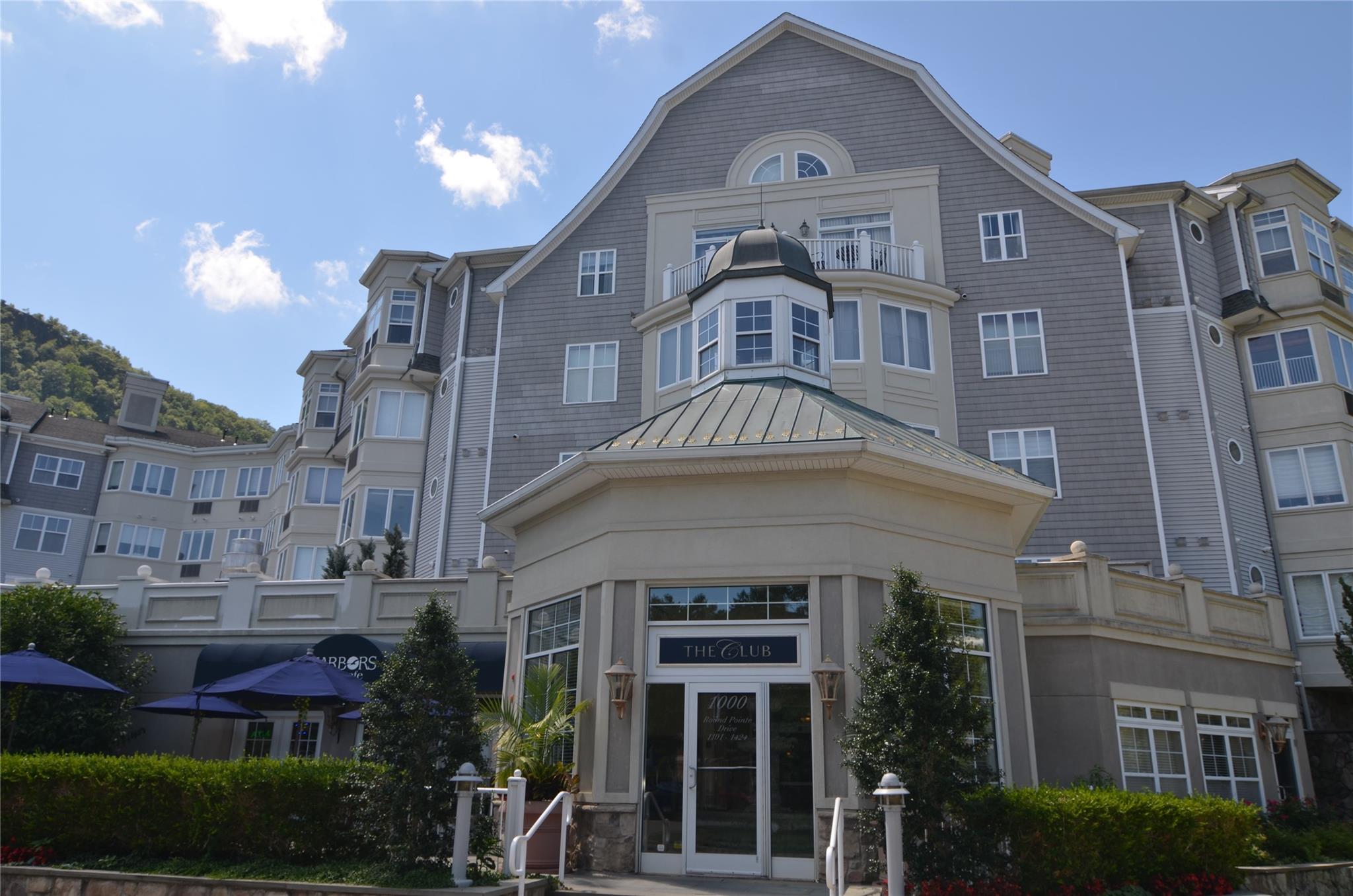 Haverstraw, New York, 10927, United States, 2 Bedrooms Bedrooms, ,2 BathroomsBathrooms,Residential,For Sale,1819239