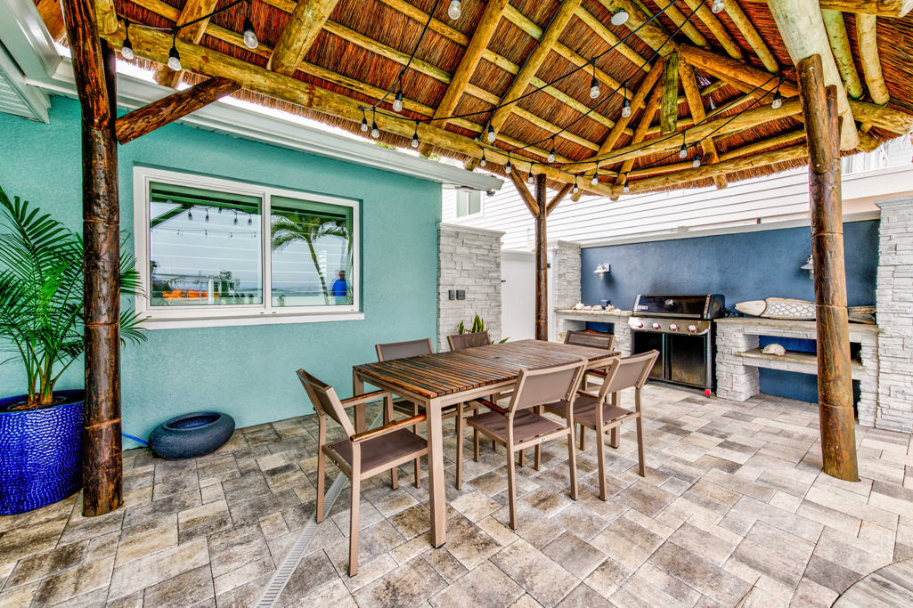 St Pete Beach, Florida, 33706, United States, 4 Bedrooms Bedrooms, ,2 BathroomsBathrooms,Residential,For Sale,1995155