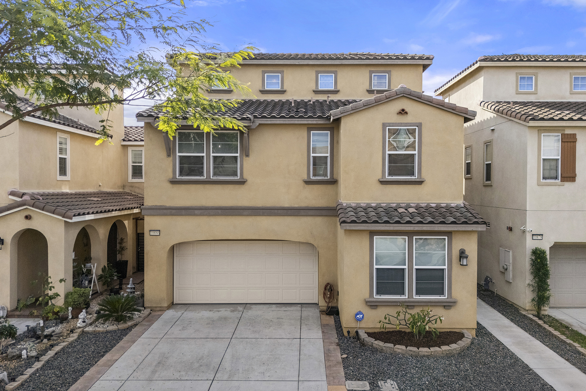 Garden Grove, California, 92843, United States, 5 Bedrooms Bedrooms, ,4 BathroomsBathrooms,Residential,For Sale,1986073