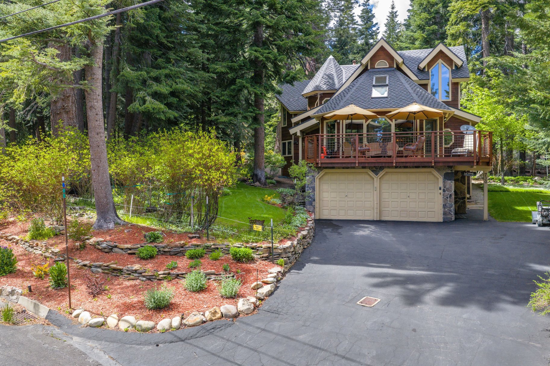  Carnelian Bay home backing to forest service and with an additional vacant lot - 物件實景