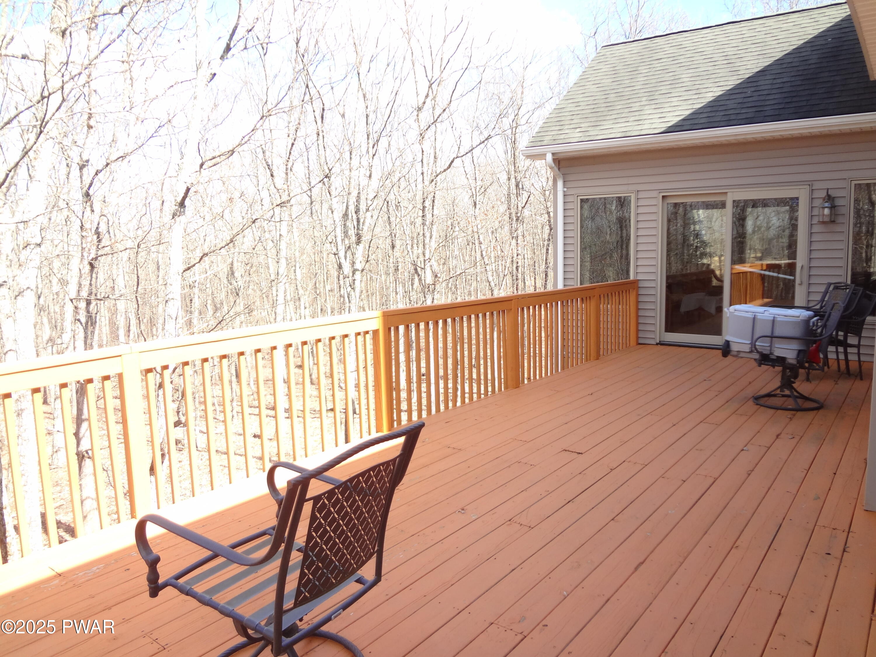 Hawley, Pennsylvania, 18428, United States, 4 Bedrooms Bedrooms, ,3 BathroomsBathrooms,Residential,For Sale,1983271