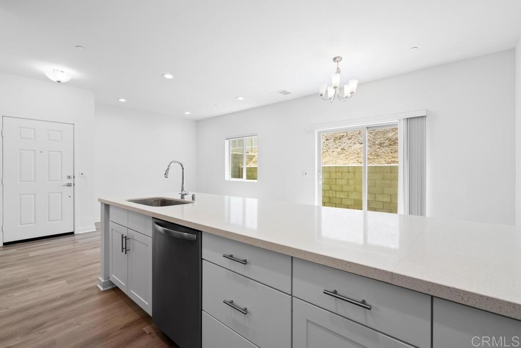 El Cajon, California, 92020, United States, 3 Bedrooms Bedrooms, ,3 BathroomsBathrooms,Residential,For Sale,1932515