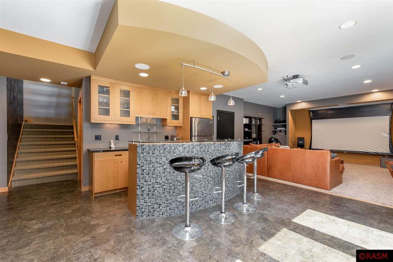 Mankato, Minnesota, 56001, United States, 5 Bedrooms Bedrooms, ,3 BathroomsBathrooms,Residential,For Sale,1976470