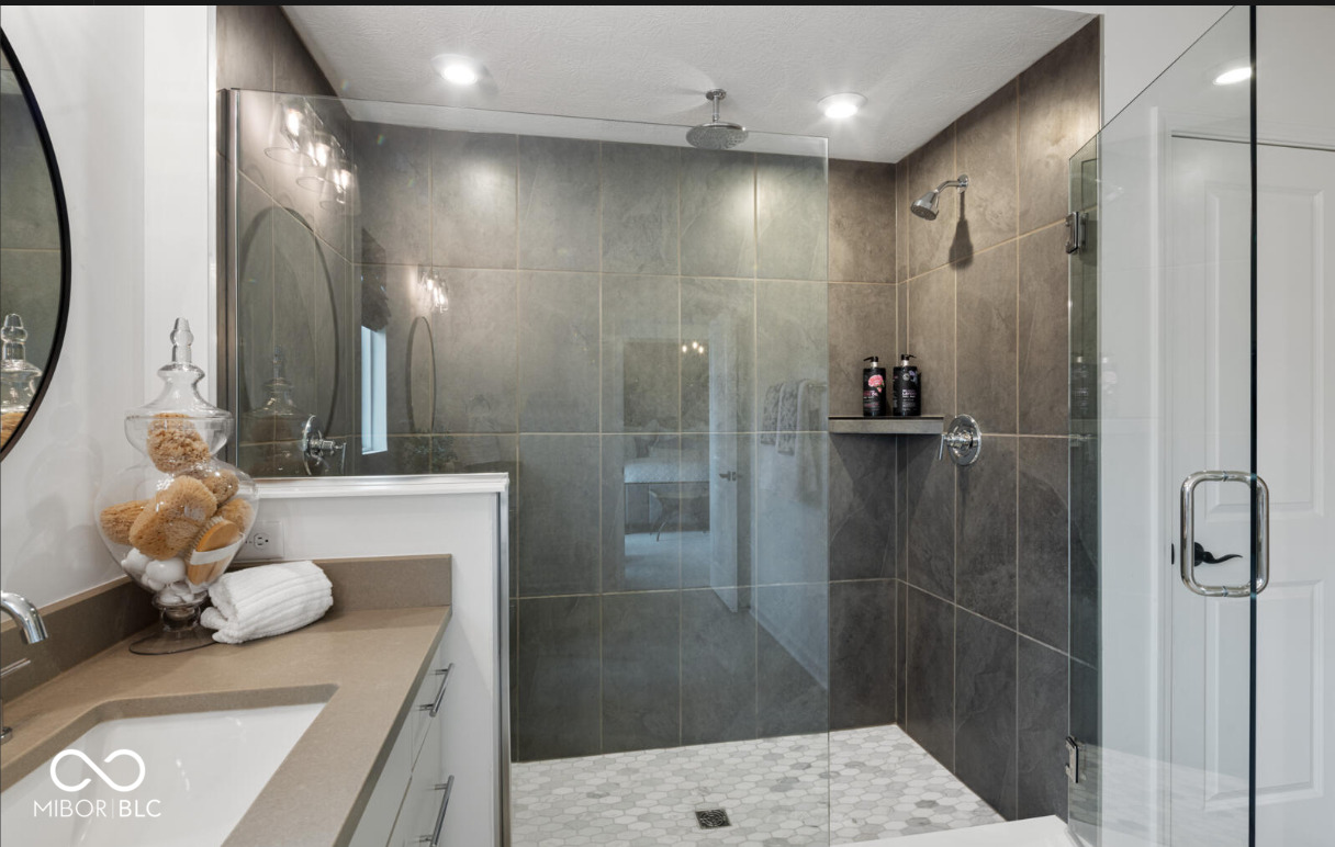 Carmel, Indiana, 46032, United States, 4 Bedrooms Bedrooms, ,4 BathroomsBathrooms,Residential,For Sale,2005688