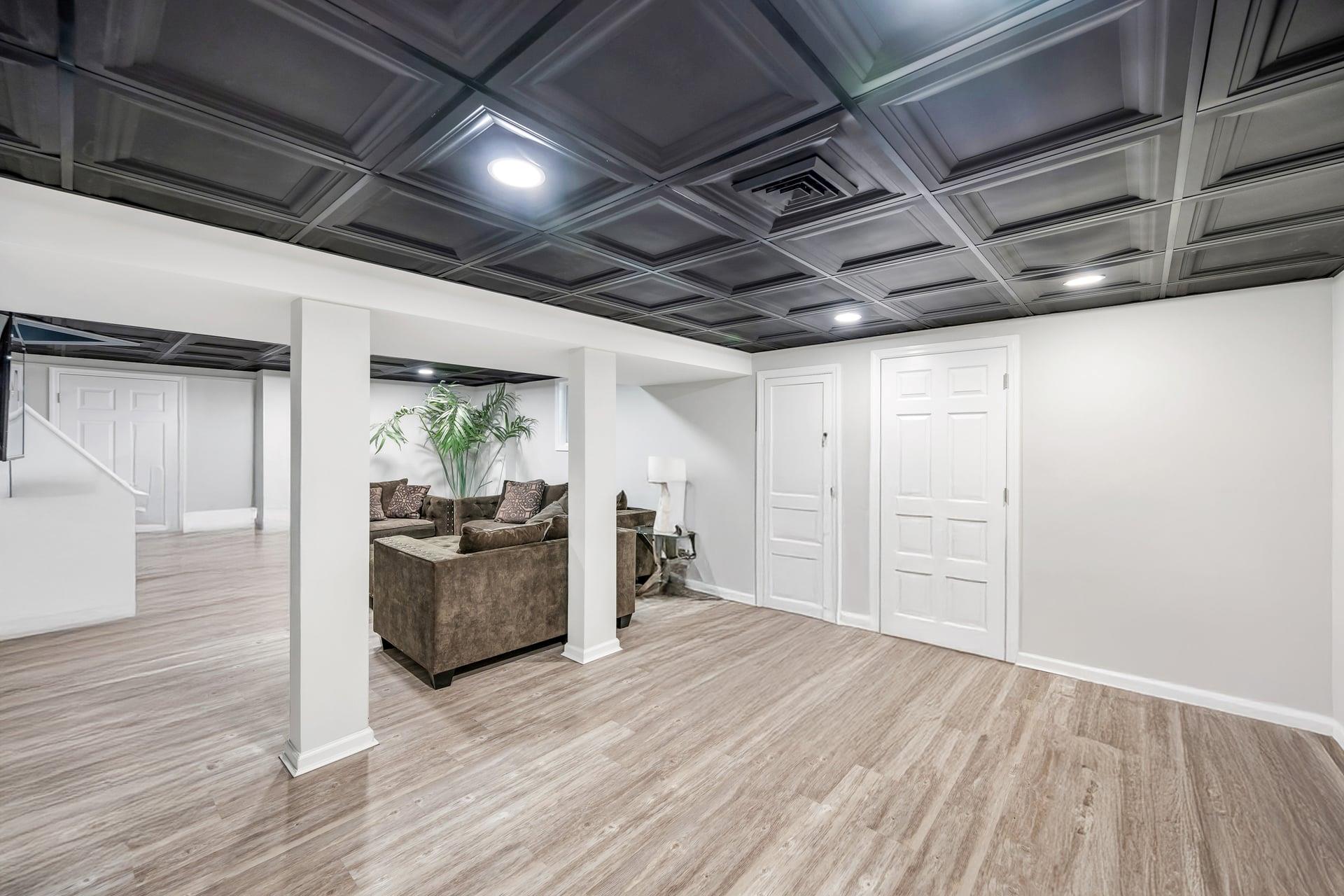 South Setauket, New York, 11720, United States, 3 Bedrooms Bedrooms, ,3 BathroomsBathrooms,Residential,For Sale,1892915