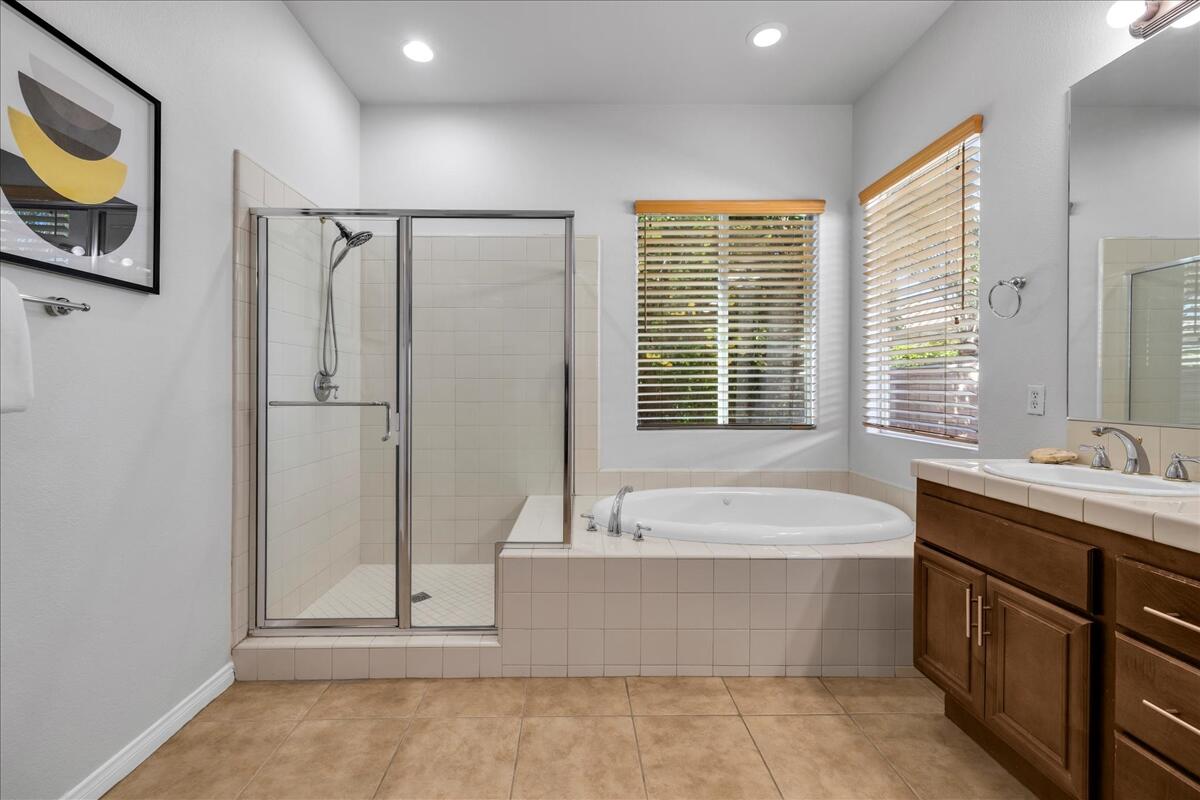 La Quinta, California, 92253, United States, 3 Bedrooms Bedrooms, ,3 BathroomsBathrooms,Residential,For Sale,1991537