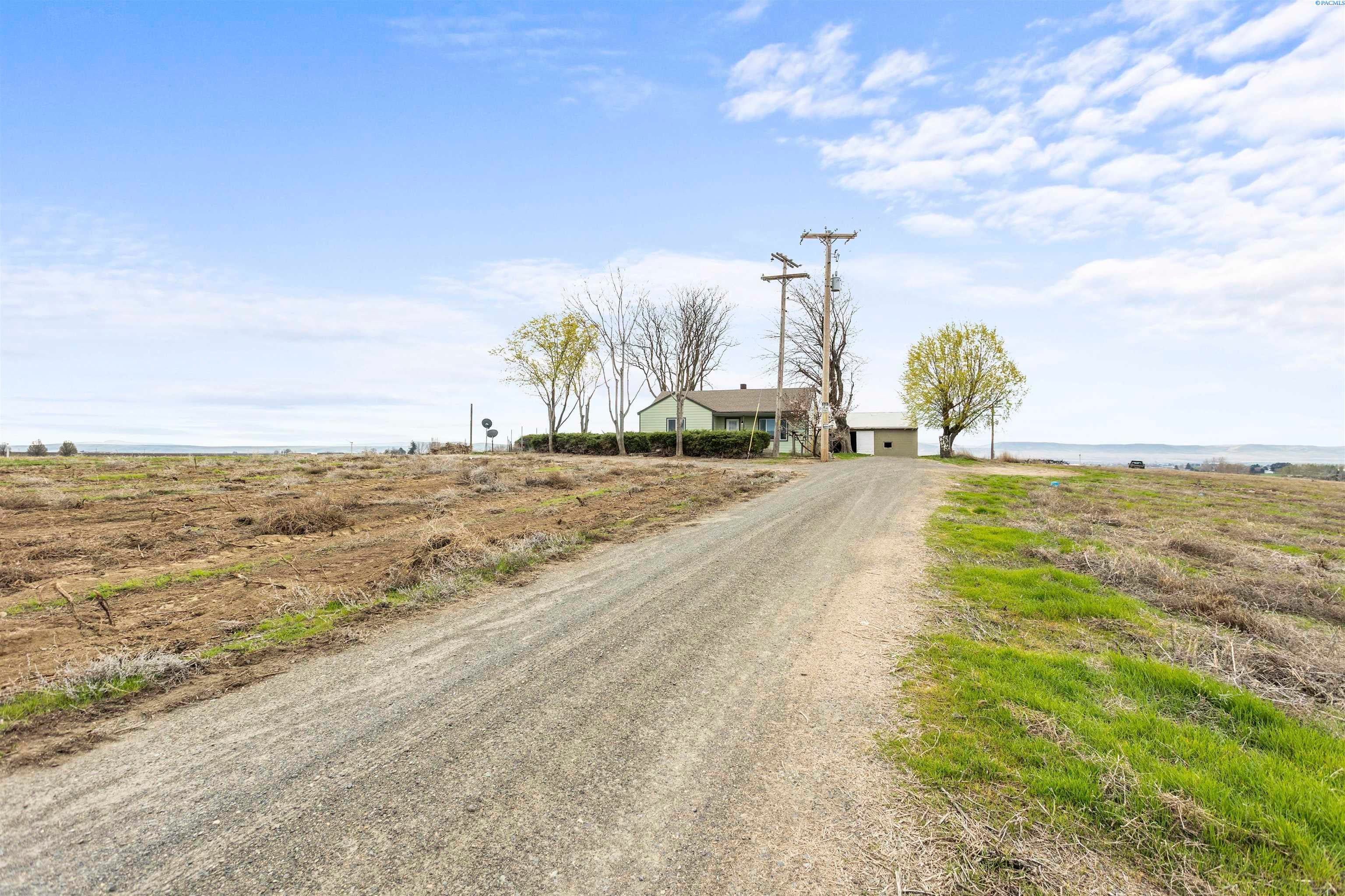 Prosser, Washington, 99350, United States, 2 Bedrooms Bedrooms, ,1 BathroomBathrooms,Residential,For Sale,1974522