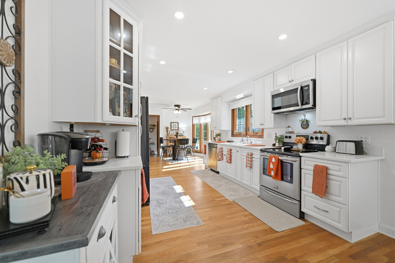 Crete, Illinois, 60417, United States, 4 Bedrooms Bedrooms, ,3 BathroomsBathrooms,Residential,For Sale,1989457