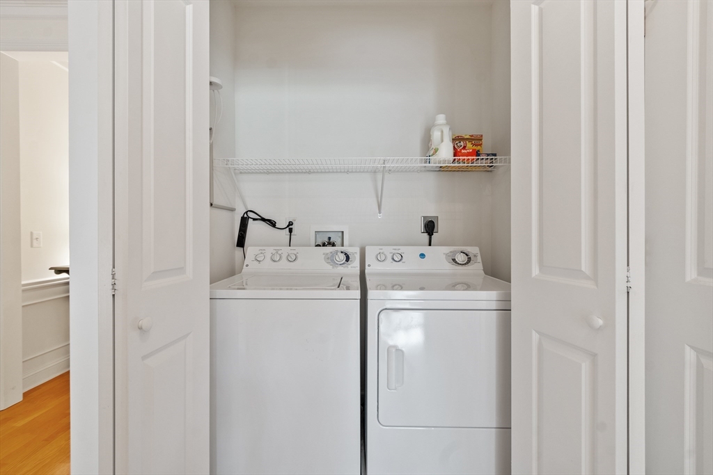 Andover, Massachusetts, 01810, United States, 2 Bedrooms Bedrooms, ,1 BathroomBathrooms,Residential,For Sale,1950822