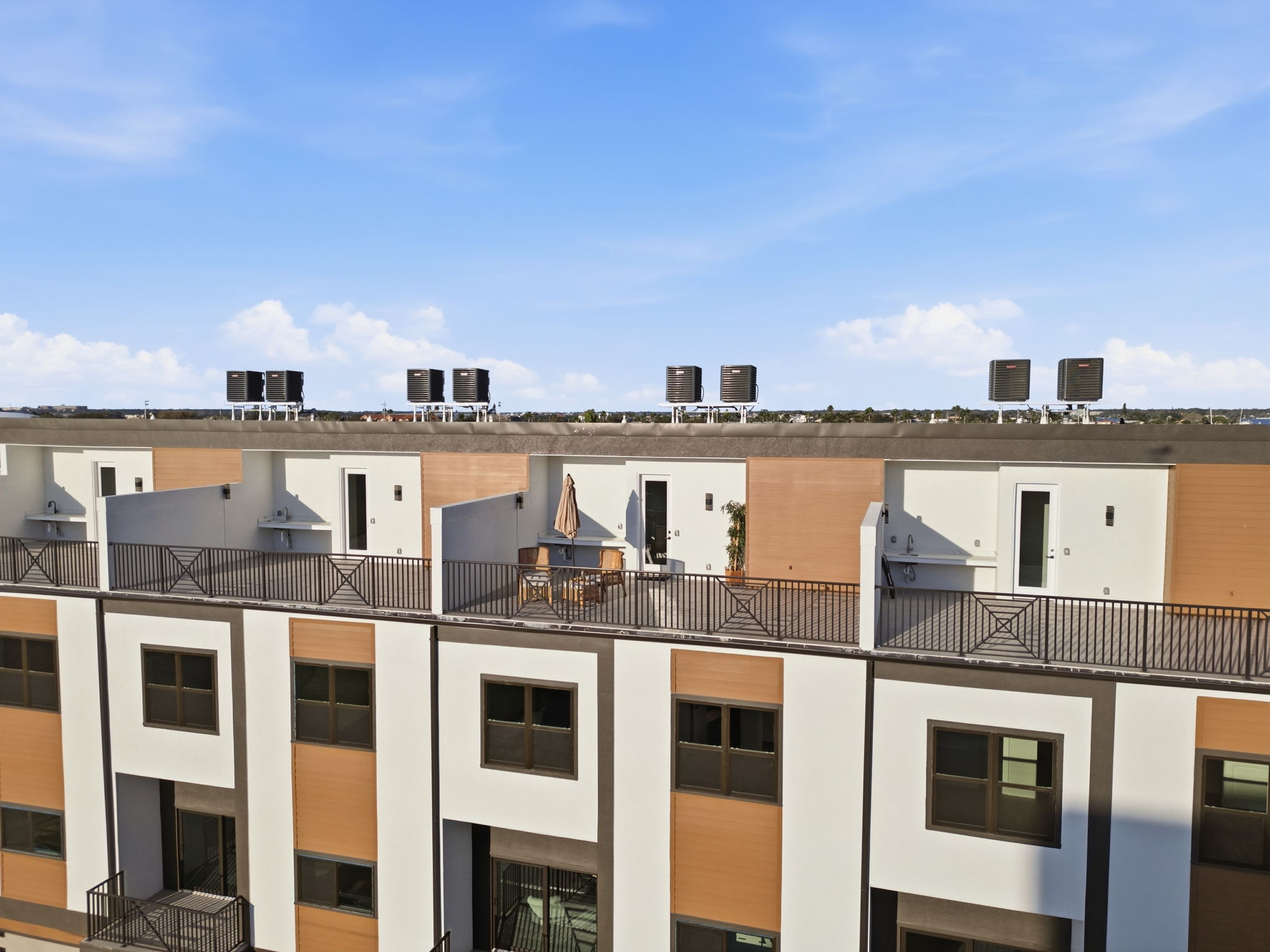 Treasure Island, Florida, 33706, United States, 5 Bedrooms Bedrooms, ,4 BathroomsBathrooms,Residential,For Sale,1887391