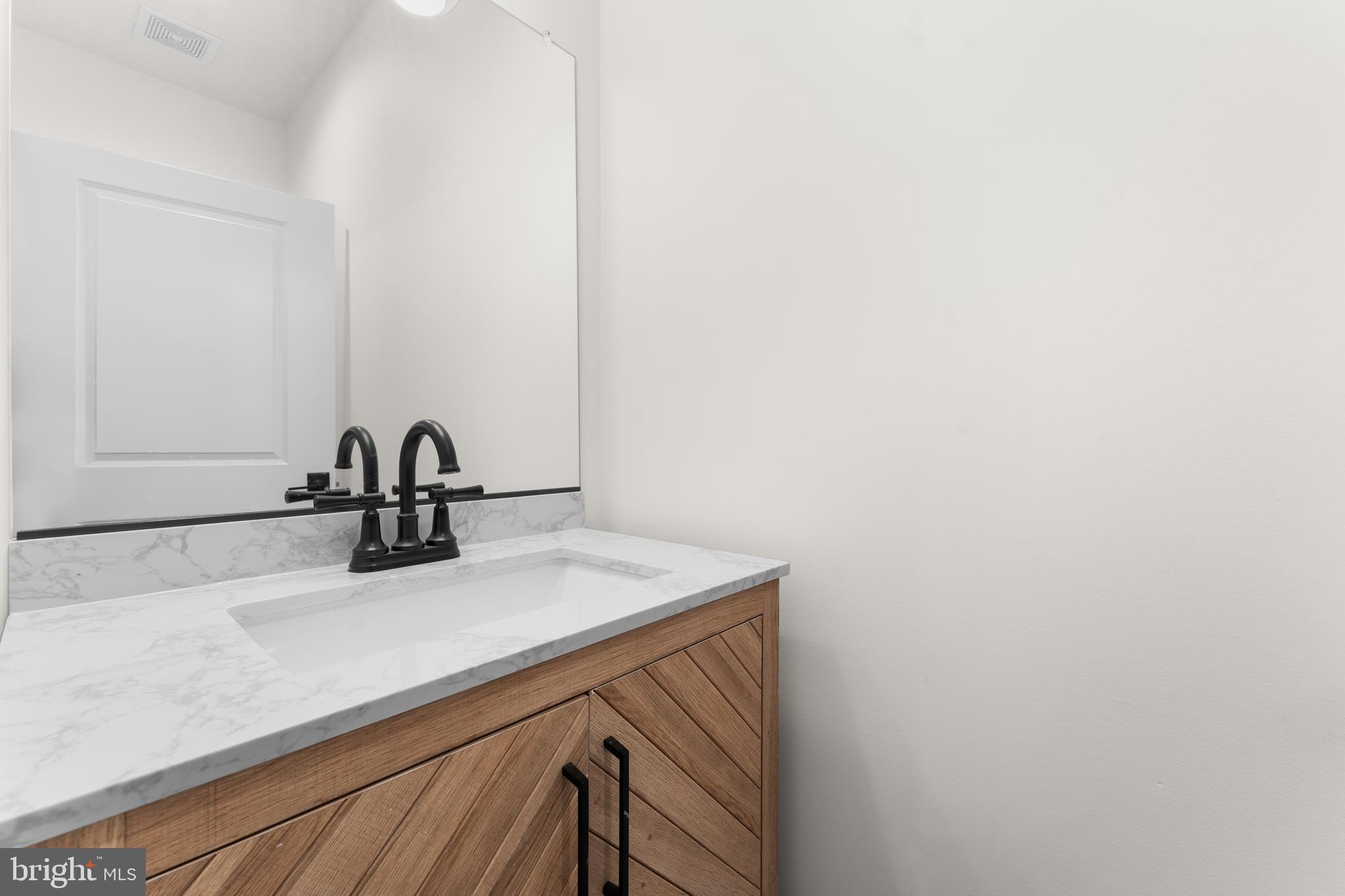 Culpeper, Virginia, 22701, United States, 3 Bedrooms Bedrooms, ,4 BathroomsBathrooms,Residential,For Sale,1984600