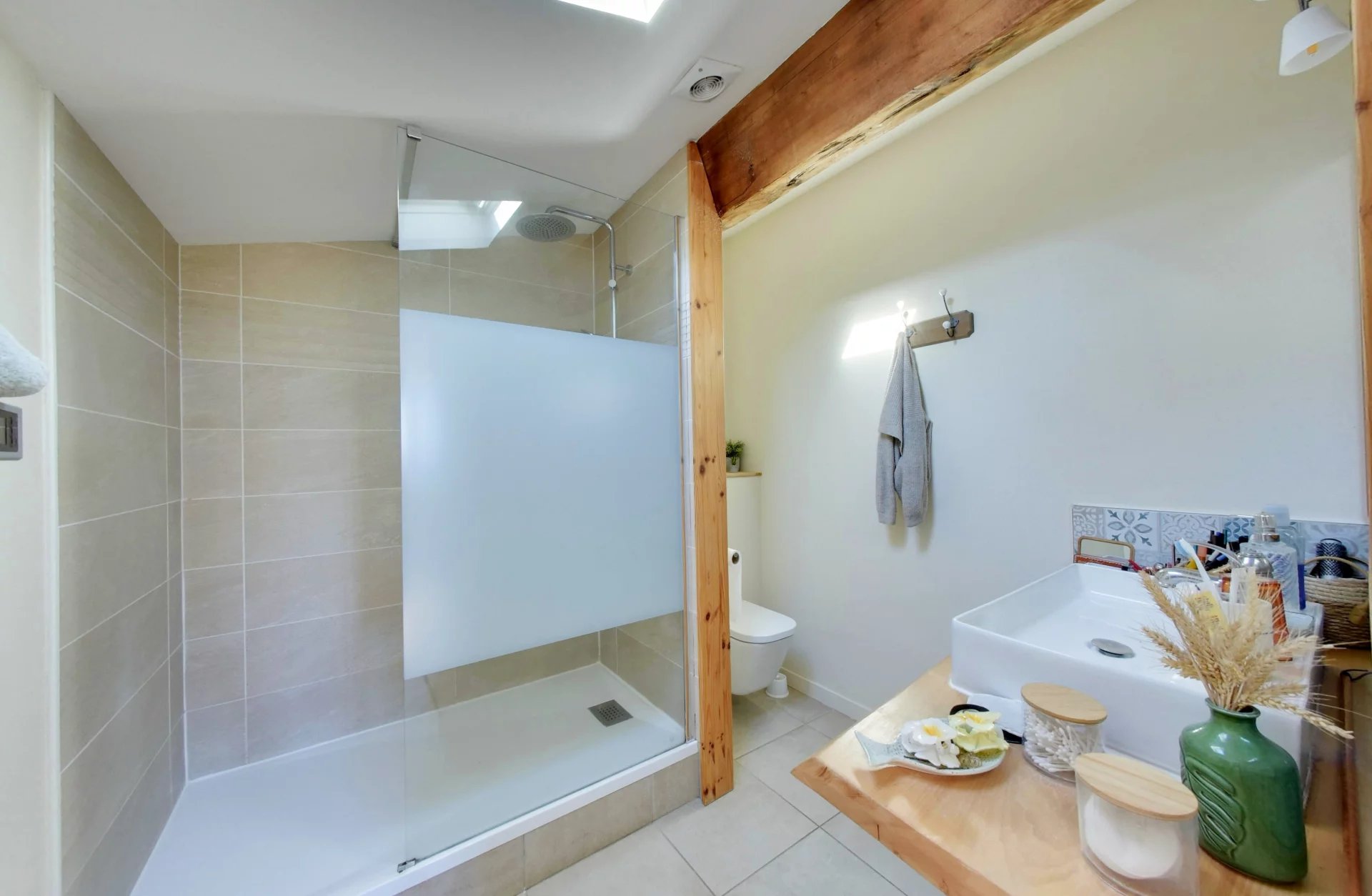 Thuir, Occitanie, 66300, FR, 5 Bedrooms Bedrooms, ,2 BathroomsBathrooms,Residential,For Sale,1991198