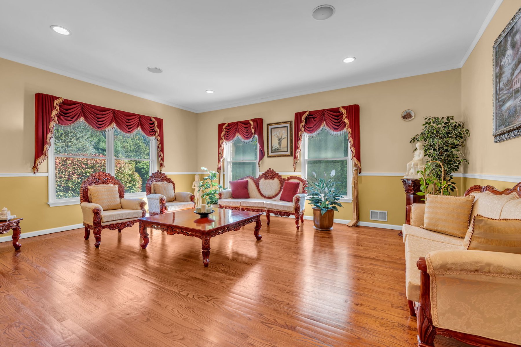  Luxury Multi-Generational Estate - 物件實景