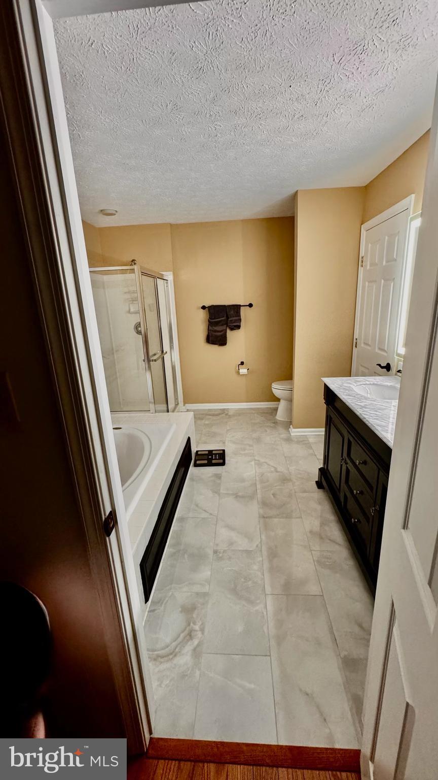 Upper Marlboro, Maryland, 20774, United States, 4 Bedrooms Bedrooms, ,4 BathroomsBathrooms,Residential,For Sale,1978705