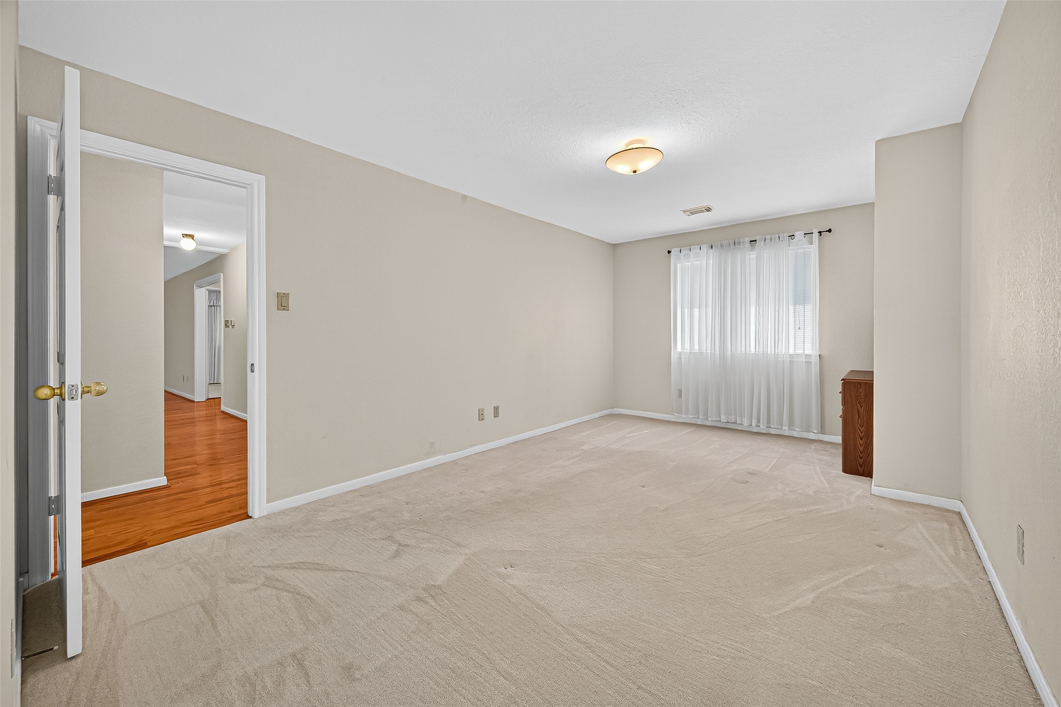 Sugar Land, Texas, 77478, United States, 5 Bedrooms Bedrooms, ,4 BathroomsBathrooms,Residential,For Sale,1971376