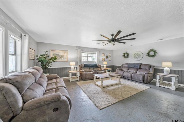 Big Sandy, Texas, 75755, United States, 3 Bedrooms Bedrooms, ,3 BathroomsBathrooms,Residential,For Sale,1873121