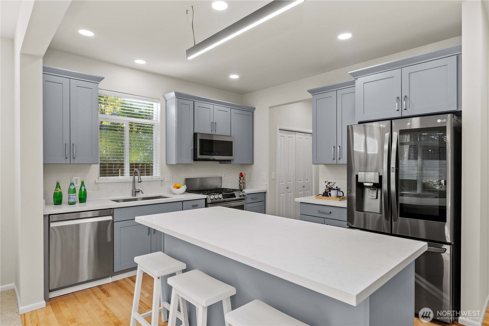 Snohomish, Washington, 98296, United States, 3 Bedrooms Bedrooms, ,3 BathroomsBathrooms,Residential,For Sale,1900545