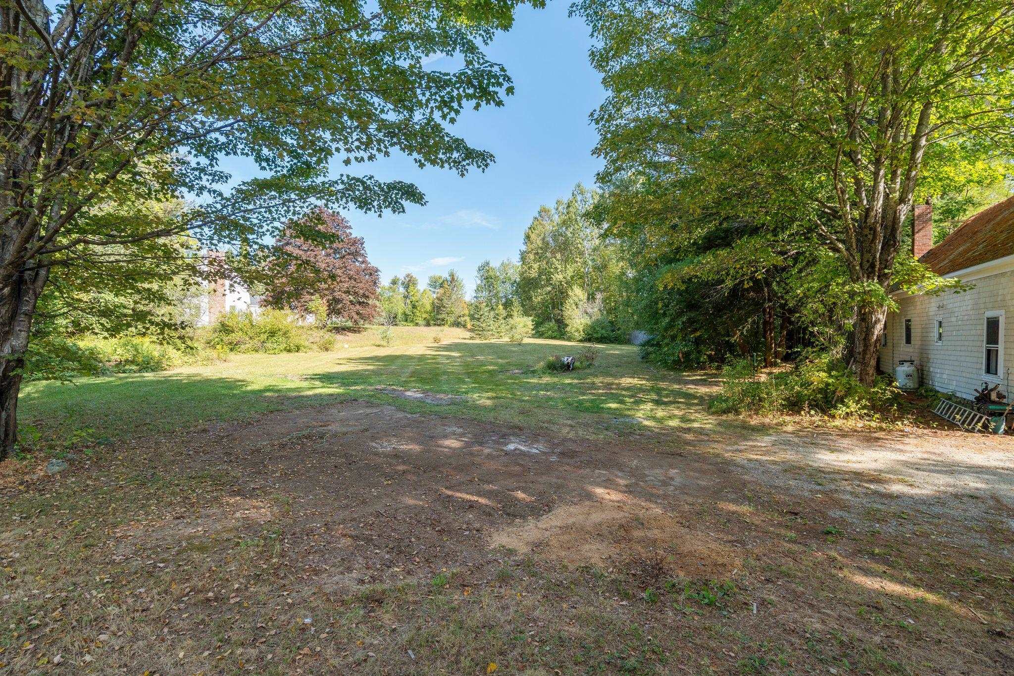 New London, New Hampshire, 03257, United States, 4 Bedrooms Bedrooms, ,2 BathroomsBathrooms,Residential,For Sale,1950111