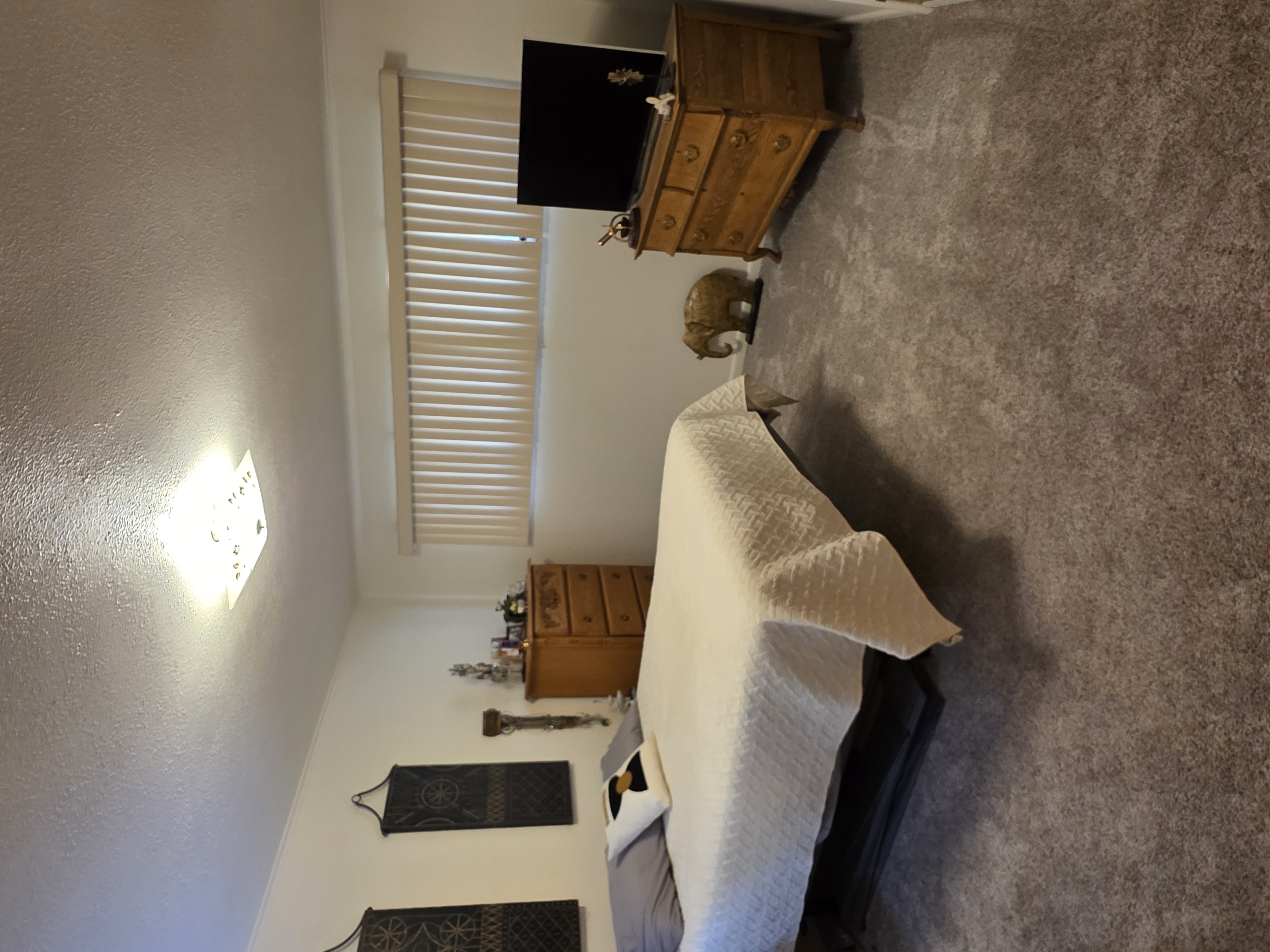 Dillon, Montana, 59725, United States, 5 Bedrooms Bedrooms, ,4 BathroomsBathrooms,Residential,For Sale,1980555