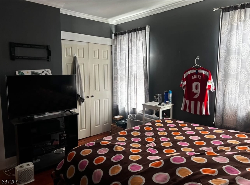 North Plainfield Boro, New Jersey, 07060-4124, United States, 5 Bedrooms Bedrooms, ,2 BathroomsBathrooms,Residential,For Sale,1977869