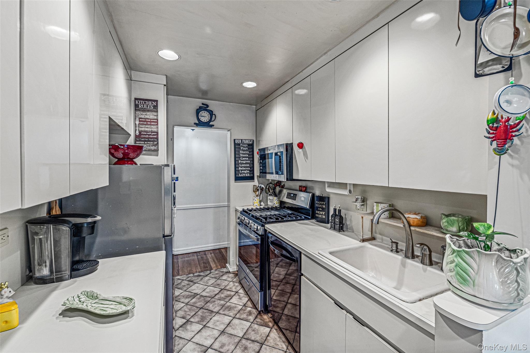  8429 153rd Avenue, Howard Beach, NY, 11414 - 物件實景