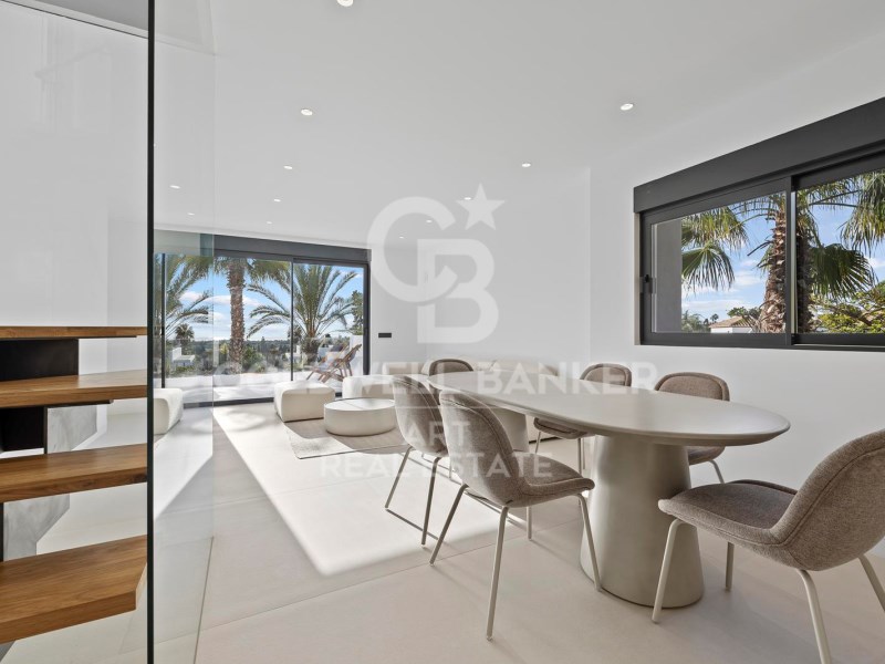 Estepona, Andalusia, ES, 4 Bedrooms Bedrooms, ,4 BathroomsBathrooms,Residential,For Sale,1743739