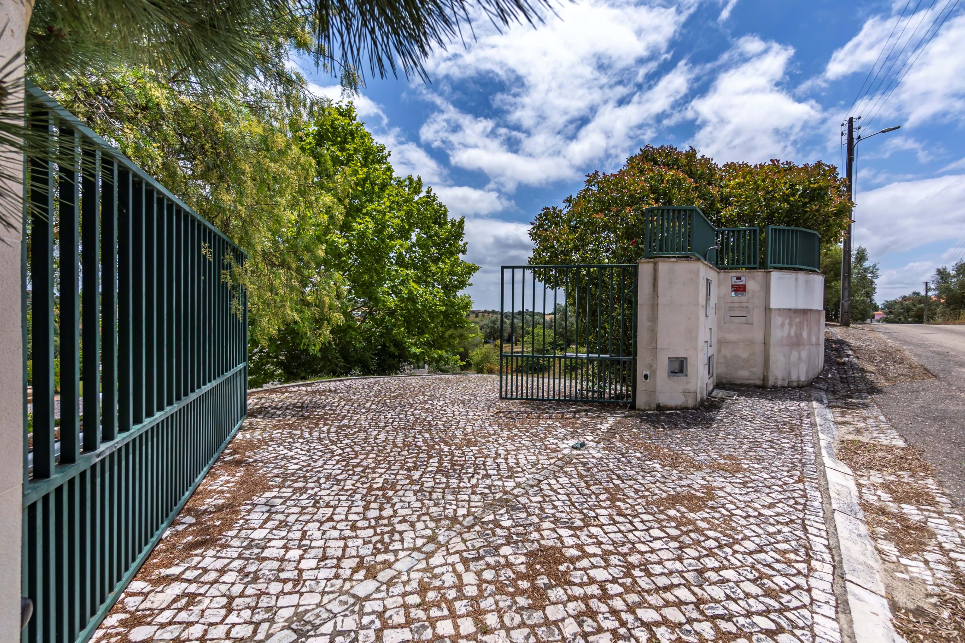 Santarém, Santarém, 2005-116, PT, 7 Bedrooms Bedrooms, ,7 BathroomsBathrooms,Residential,For Sale,1699627