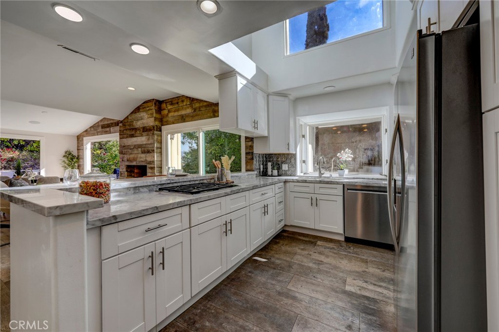 Studio City, California, 91604, United States, 4 Bedrooms Bedrooms, ,3 BathroomsBathrooms,Residential,For Sale,1991680