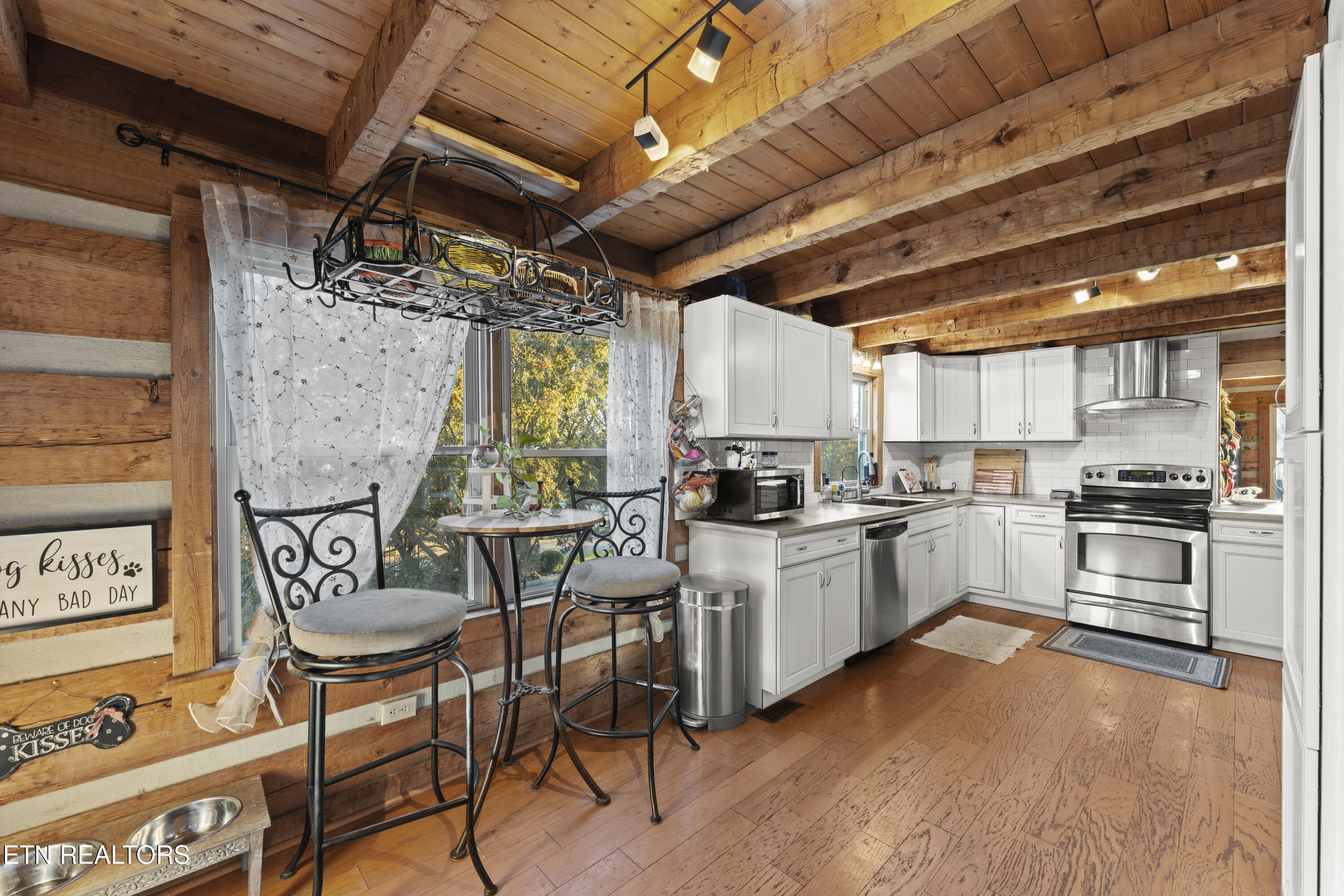 Knoxville, Tennessee, 37922, United States, 4 Bedrooms Bedrooms, ,4 BathroomsBathrooms,Residential,For Sale,1977894