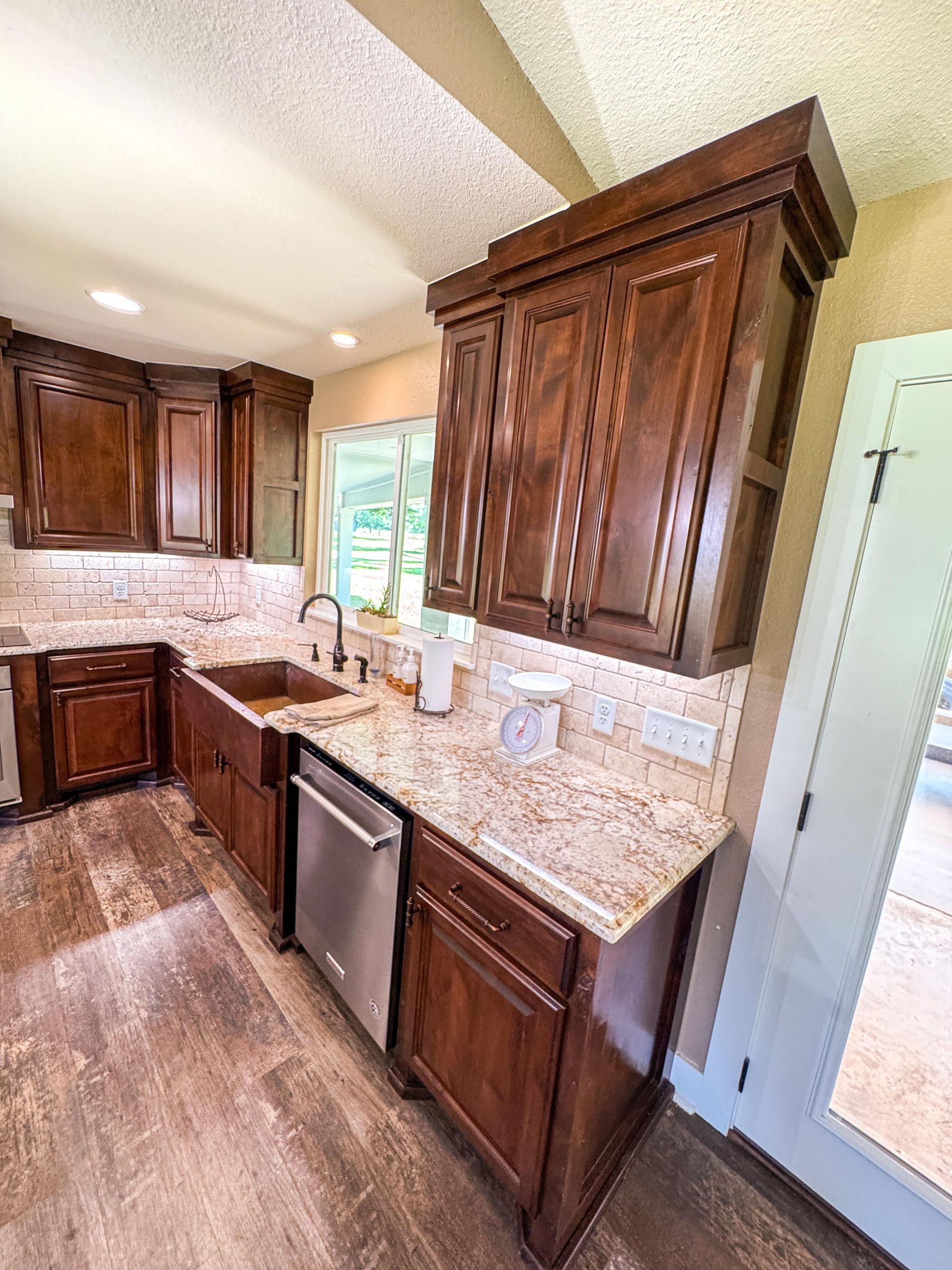 Douglassville, Texas, 75560, United States, 4 Bedrooms Bedrooms, ,3 BathroomsBathrooms,Residential,For Sale,1914297