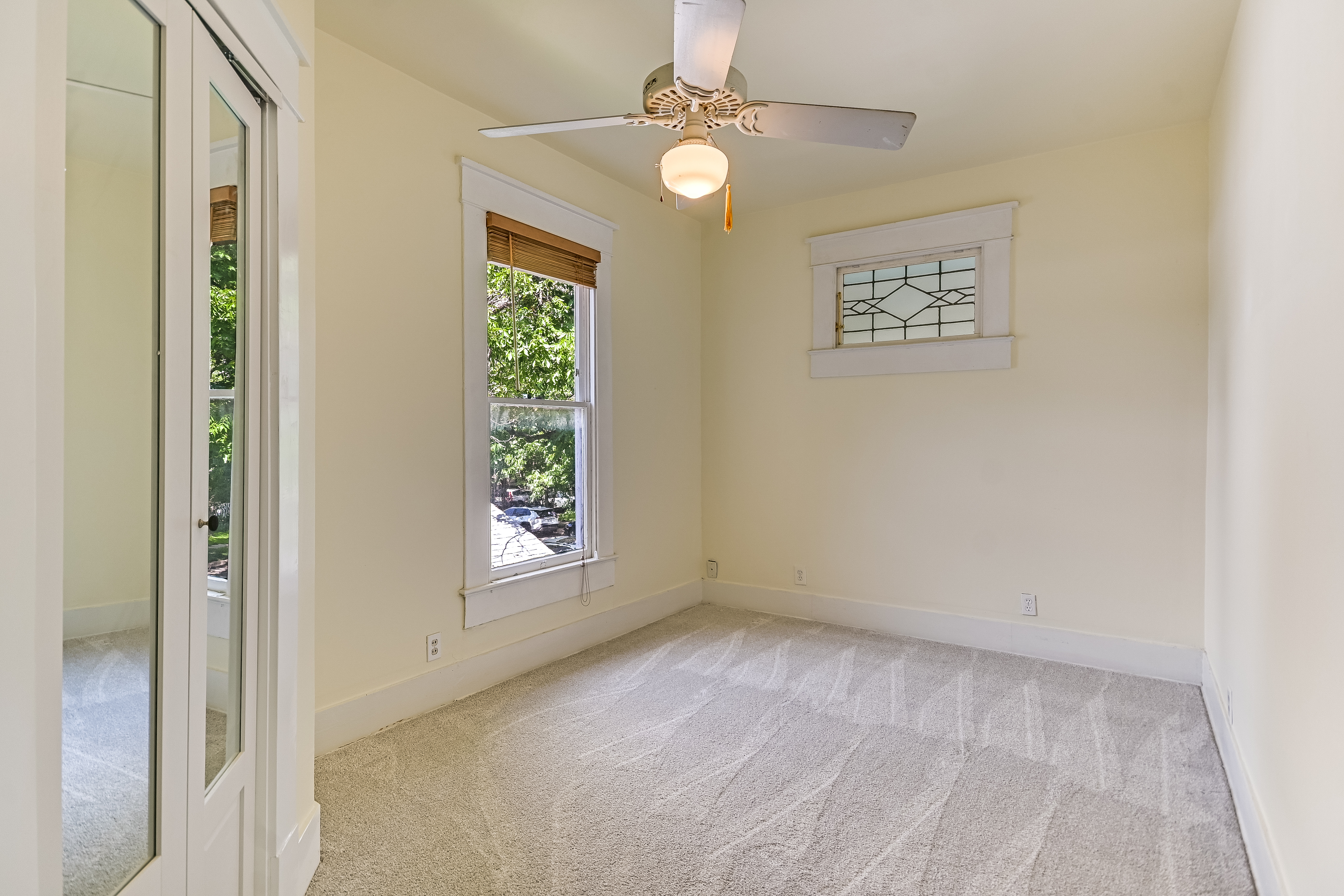  1922 Colonial Revival in Historic Hyde Park Neighborhood - 物件實景