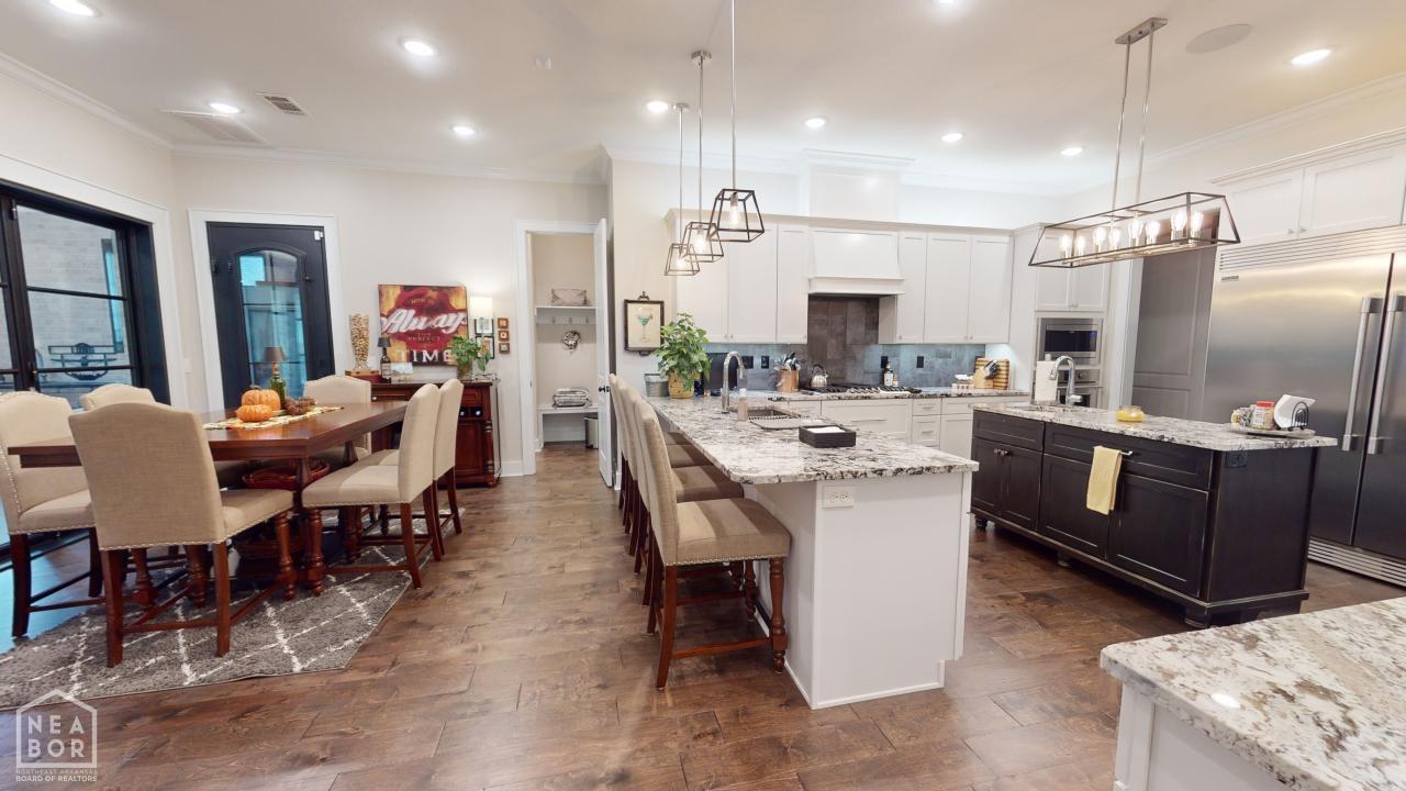 Jonesboro, Arkansas, 72405, United States, 5 Bedrooms Bedrooms, ,5 BathroomsBathrooms,Residential,For Sale,1983308