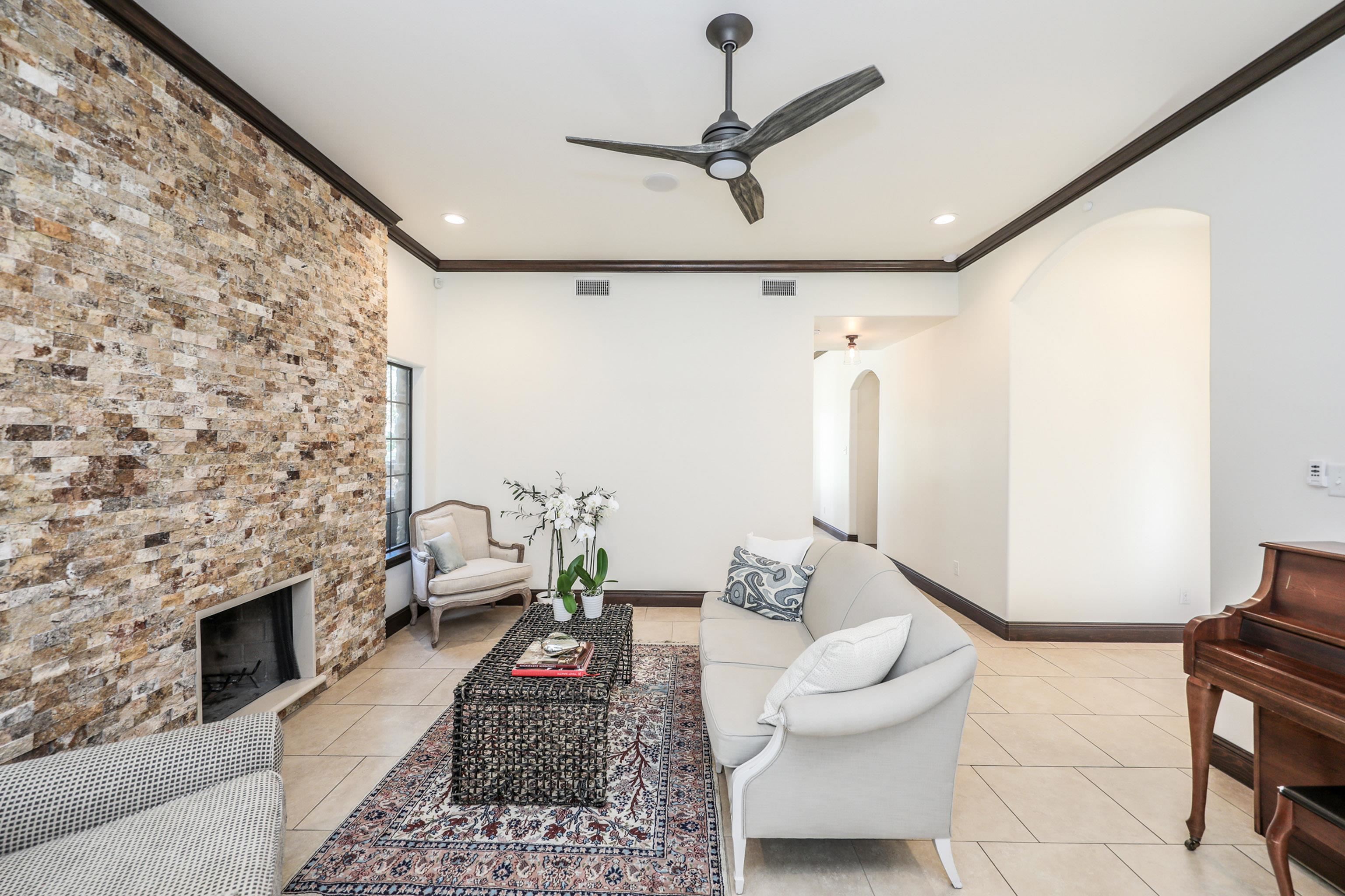 Laredo, Texas, 78041, United States, 4 Bedrooms Bedrooms, ,5 BathroomsBathrooms,Residential,For Sale,1989337