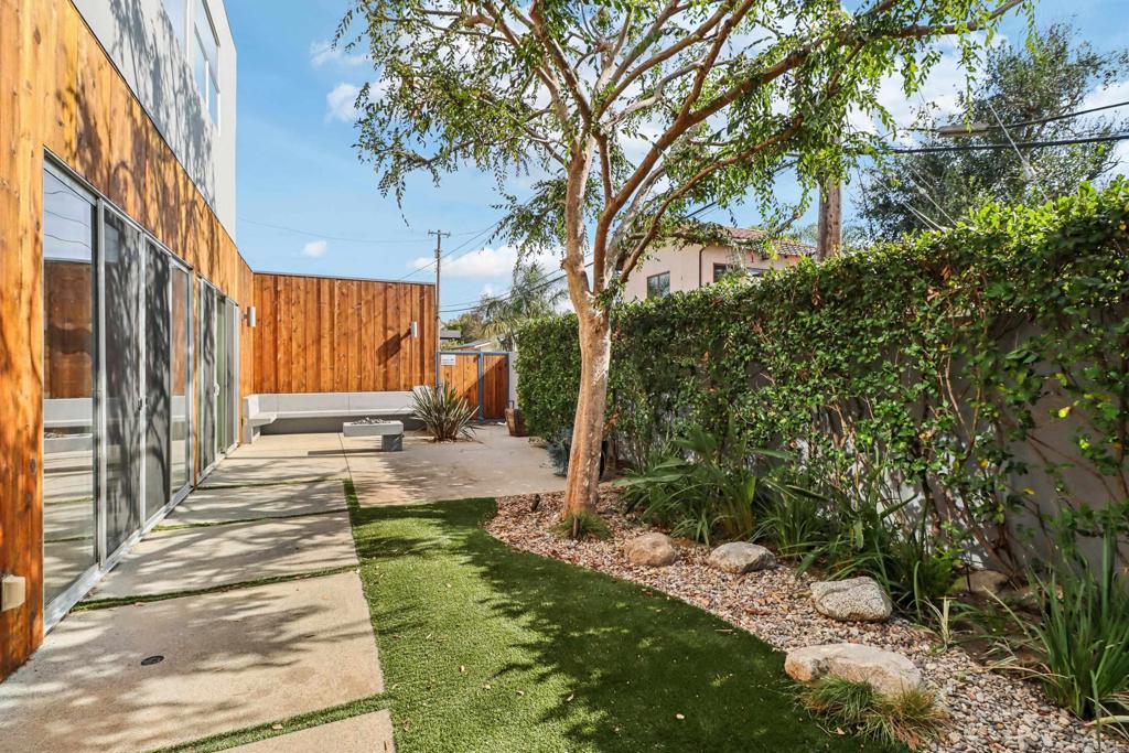 Venice, California, 90291, United States, 4 Bedrooms Bedrooms, ,4 BathroomsBathrooms,Residential,For Sale,1843493
