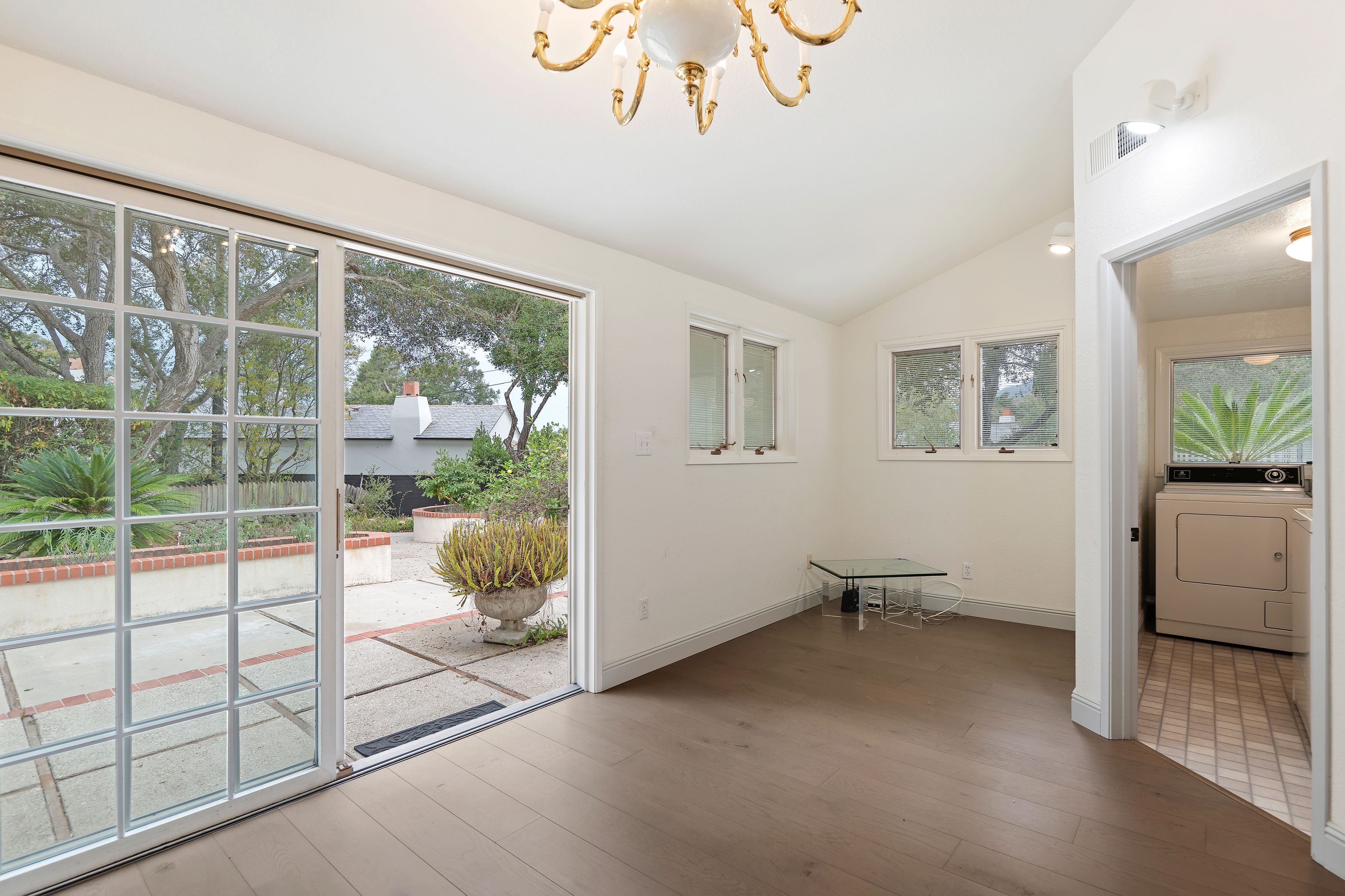  Secluded Montecito Flag-Lot Fixer - 物件實景