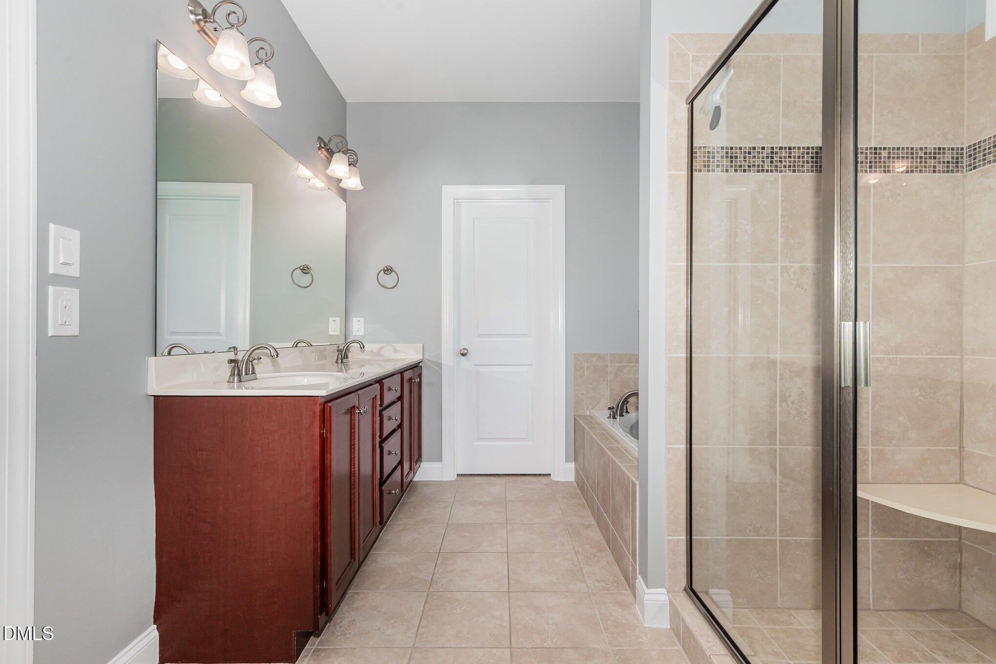 Clayton, North Carolina, 27520, United States, 4 Bedrooms Bedrooms, ,3 BathroomsBathrooms,Residential,For Sale,1989661