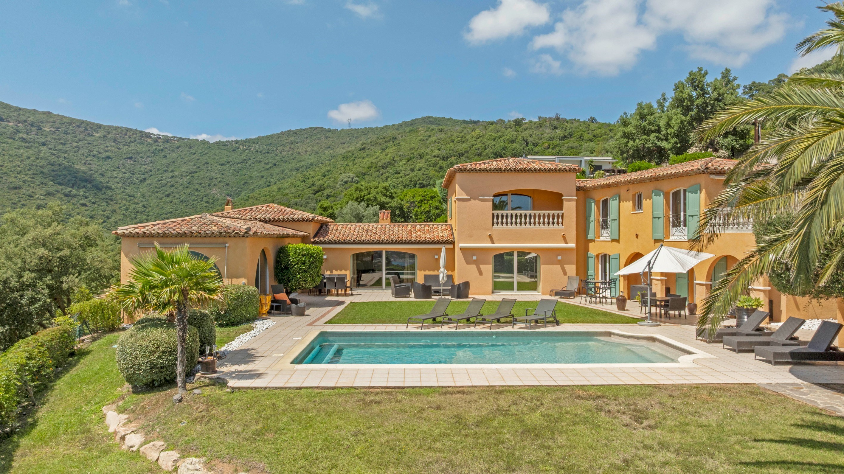  Prestigious Provençal estate with panoramic sea views in Cavalaire-sur-Mer - 物件實景