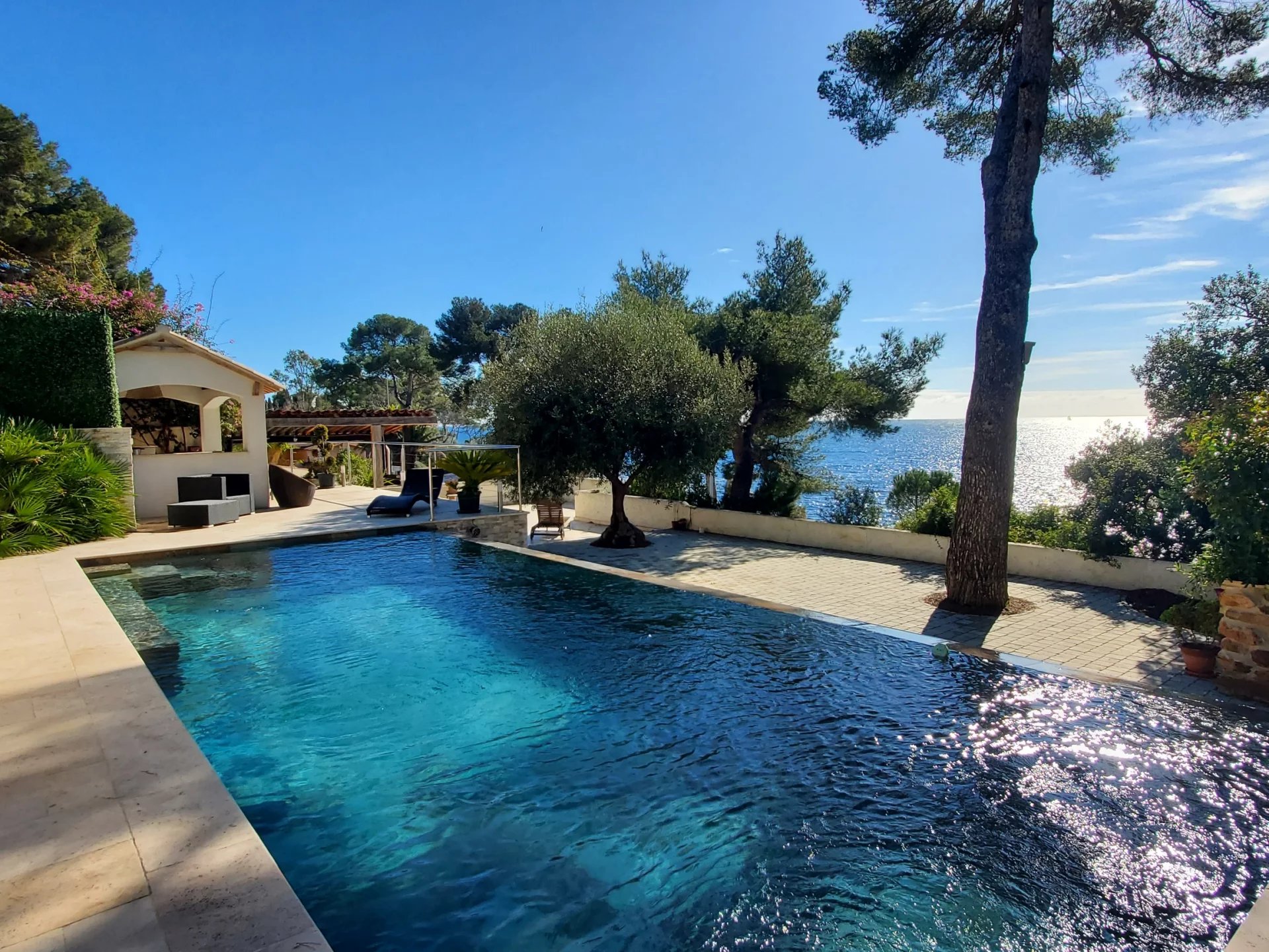 Saint-Raphaël, Provence-Alpes-Côte d’Azur, 83700, FR, 13 Bedrooms Bedrooms, ,16 BathroomsBathrooms,Residential,For Sale,1994506