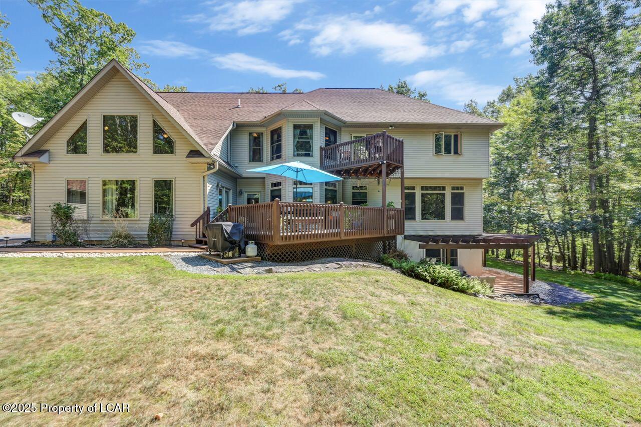 Mountain Top, Pennsylvania, 18707, United States, 4 Bedrooms Bedrooms, ,5 BathroomsBathrooms,Residential,For Sale,1944925