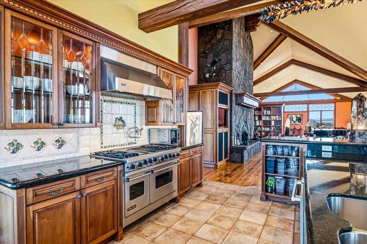 Powell Butte, Oregon, 97753, United States, 6 Bedrooms Bedrooms, ,5 BathroomsBathrooms,Residential,For Sale,2036948