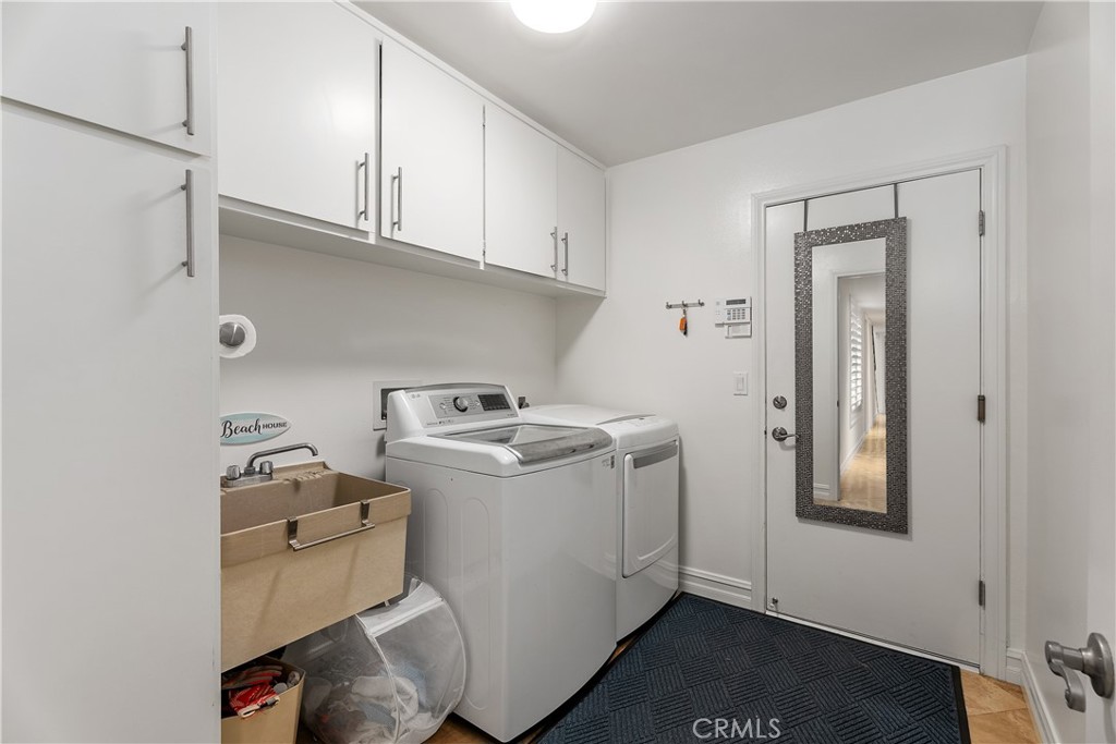 Seal Beach, California, 90740, United States, 3 Bedrooms Bedrooms, ,3 BathroomsBathrooms,Residential,For Sale,1846978