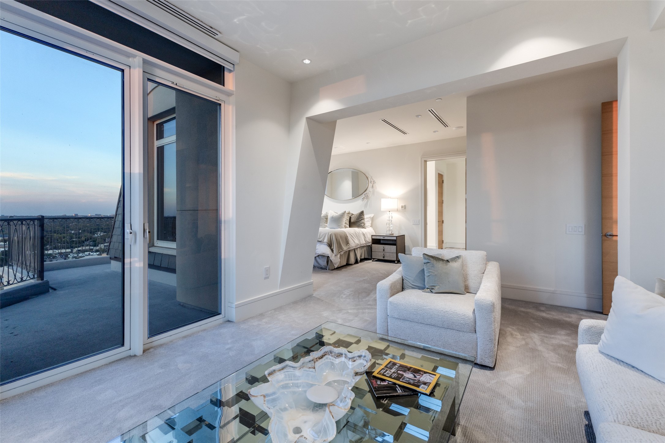 Dallas, Texas, 75219, United States, 3 Bedrooms Bedrooms, ,4 BathroomsBathrooms,Residential,For Sale,1993502