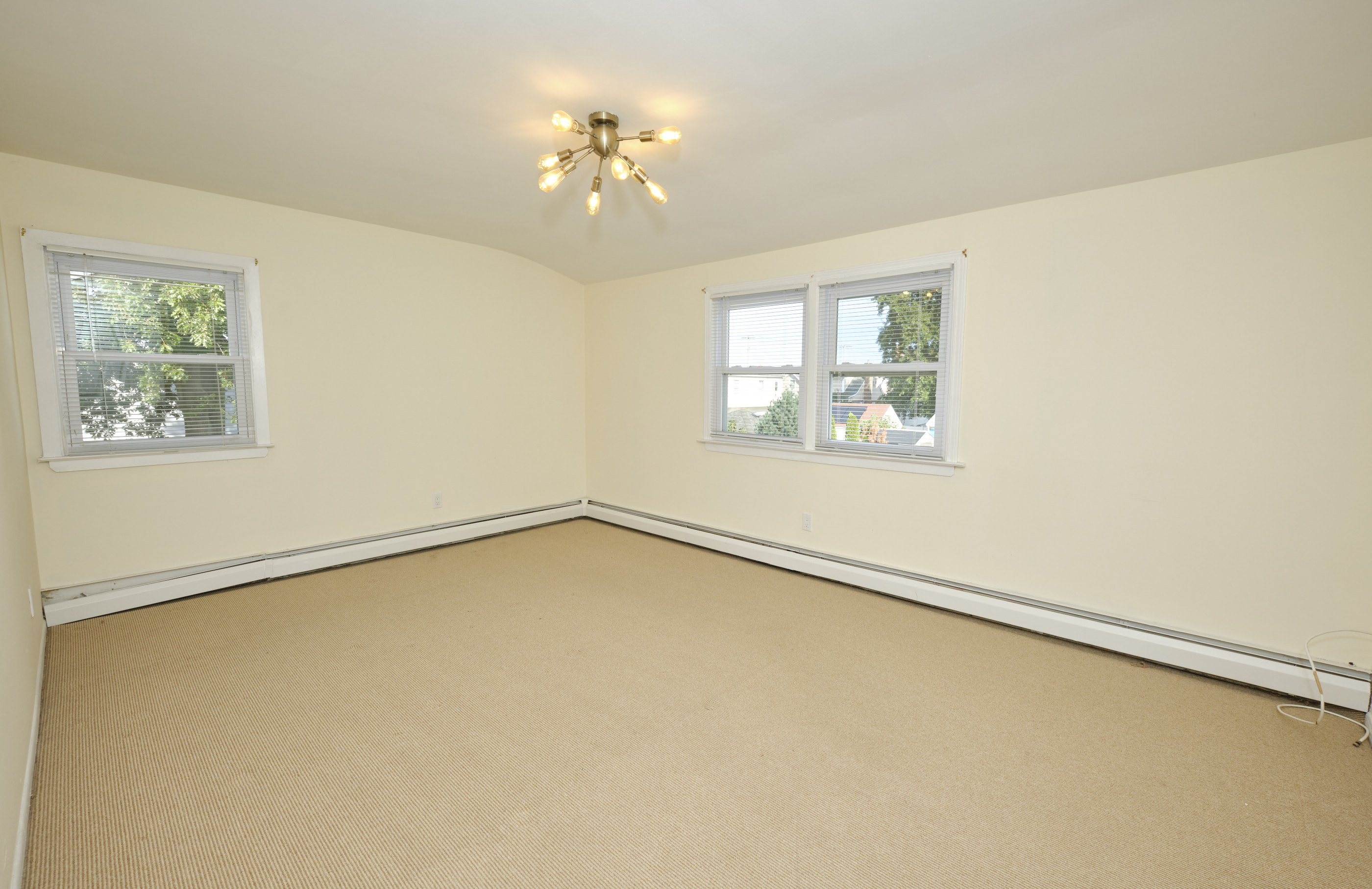 Elmont, New York, 11003, United States, 5 Bedrooms Bedrooms, ,2 BathroomsBathrooms,Residential,For Sale,1981146