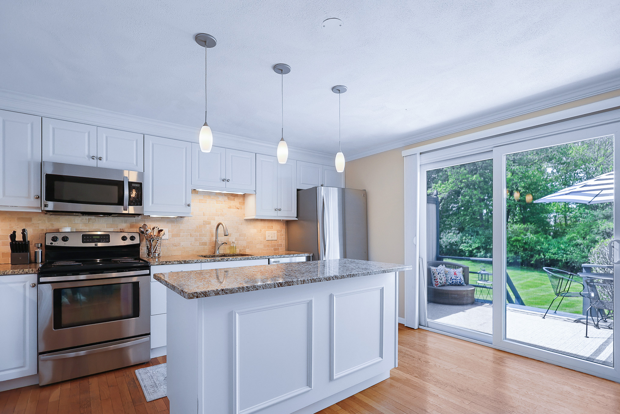 North Andover, Massachusetts, 01845, United States, 2 Bedrooms Bedrooms, ,2 BathroomsBathrooms,Residential,For Sale,2048413