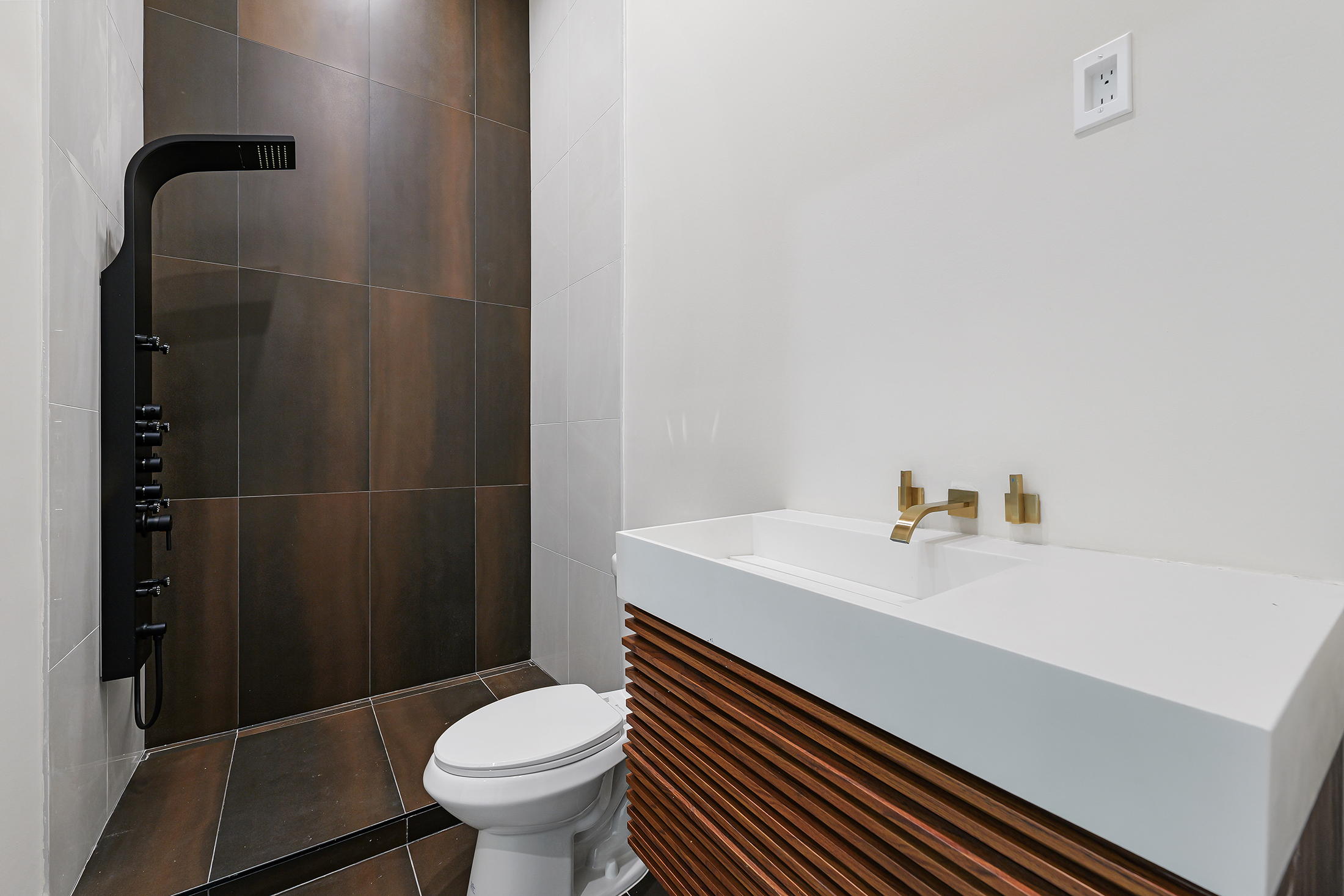  Exceptional Design Meets Everyday Living - 物件實景