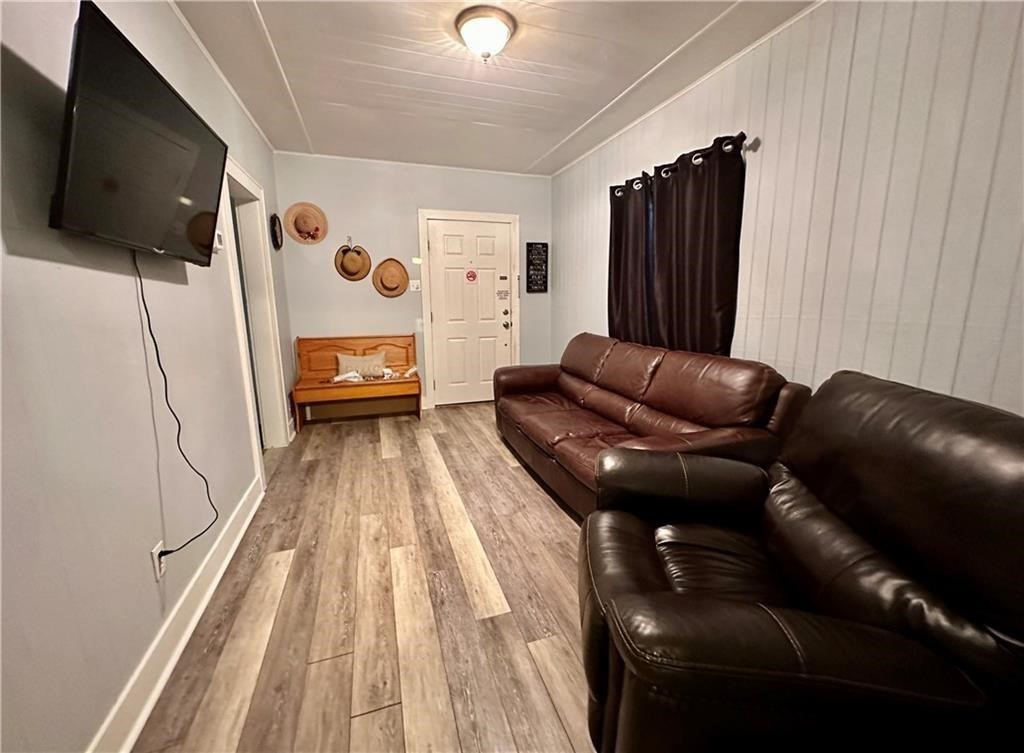 Corpus Christi, Texas, 78402, United States, 4 Bedrooms Bedrooms, ,3 BathroomsBathrooms,Residential,For Sale,1934192