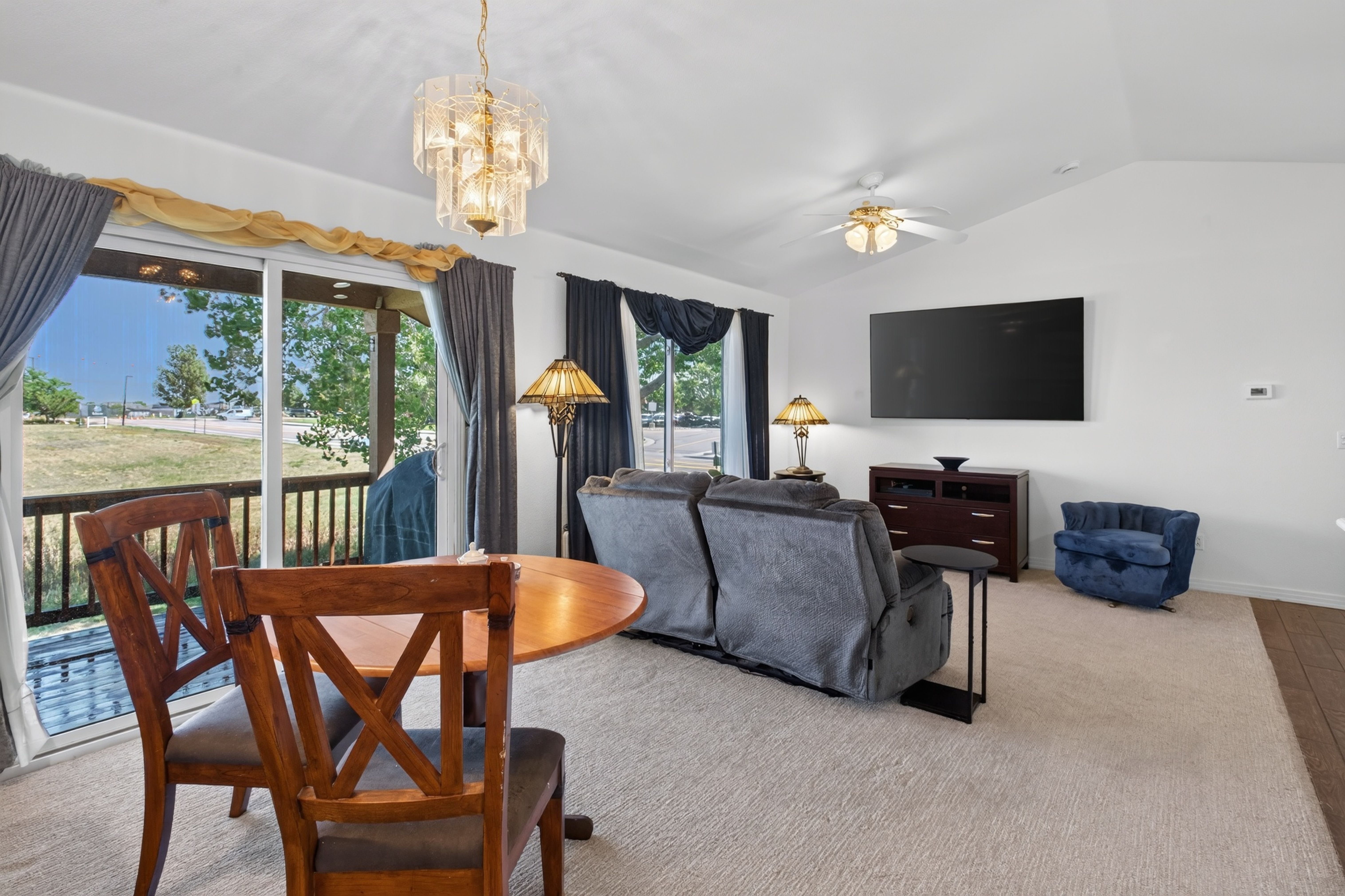  Beautifully Appointed Ranch-Style Home In Desirable Founders Village - 物件實景