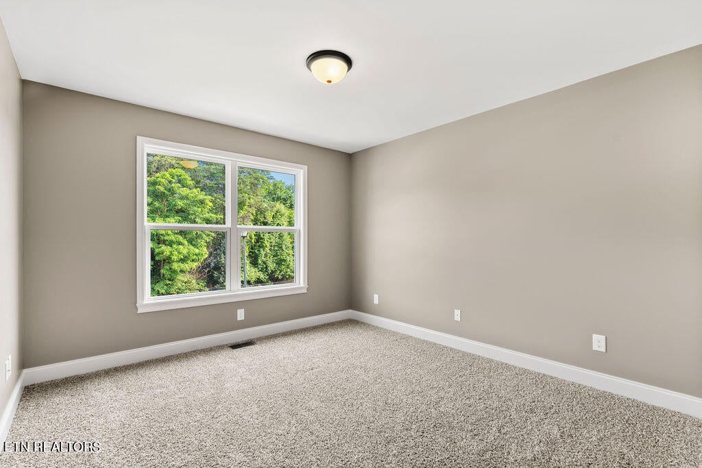 Lenoir City, Tennessee, 37771, United States, 3 Bedrooms Bedrooms, ,2 BathroomsBathrooms,Residential,For Sale,1838610