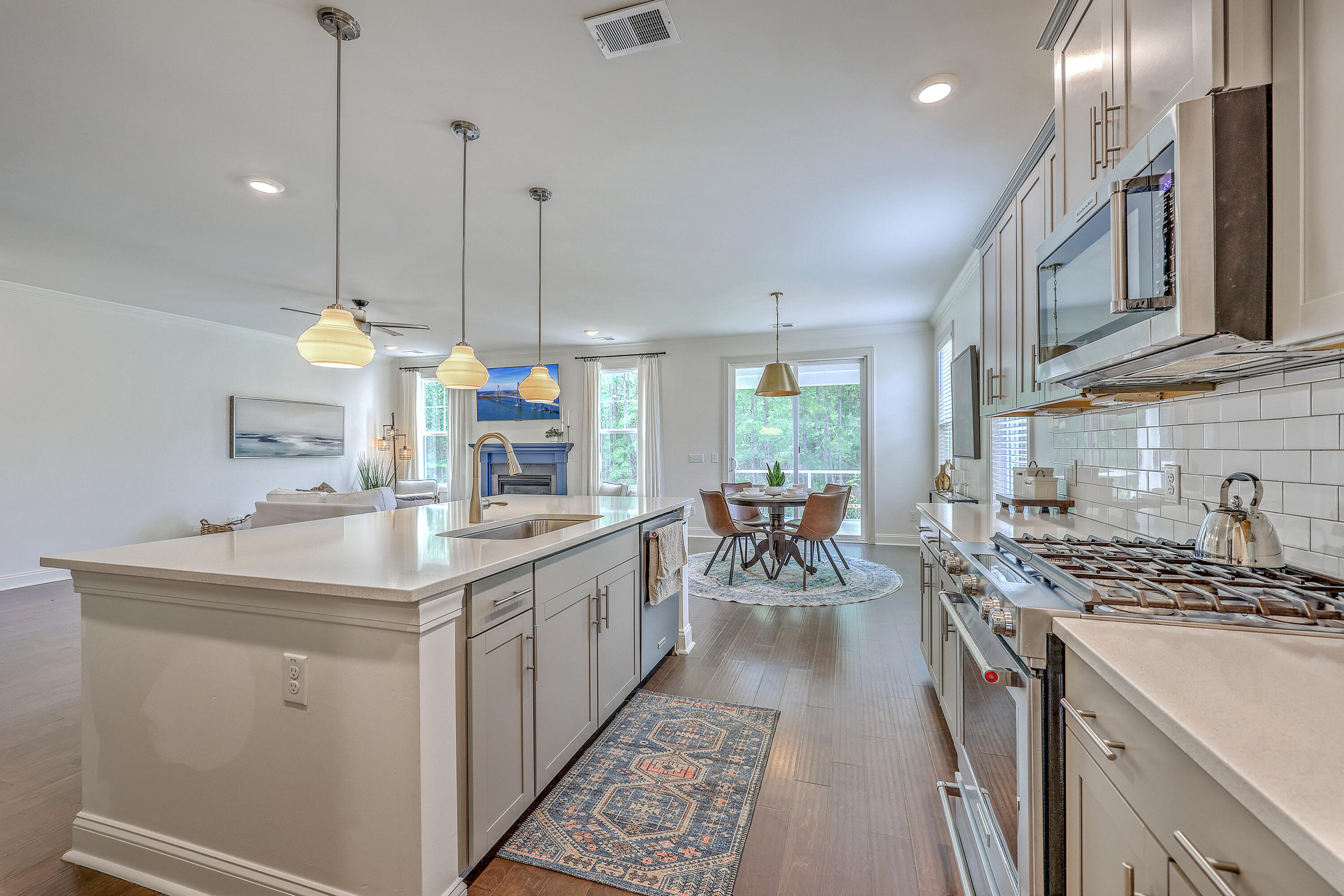 Summerville, South Carolina, 29483, United States, 4 Bedrooms Bedrooms, ,3 BathroomsBathrooms,Residential,For Sale,1928541